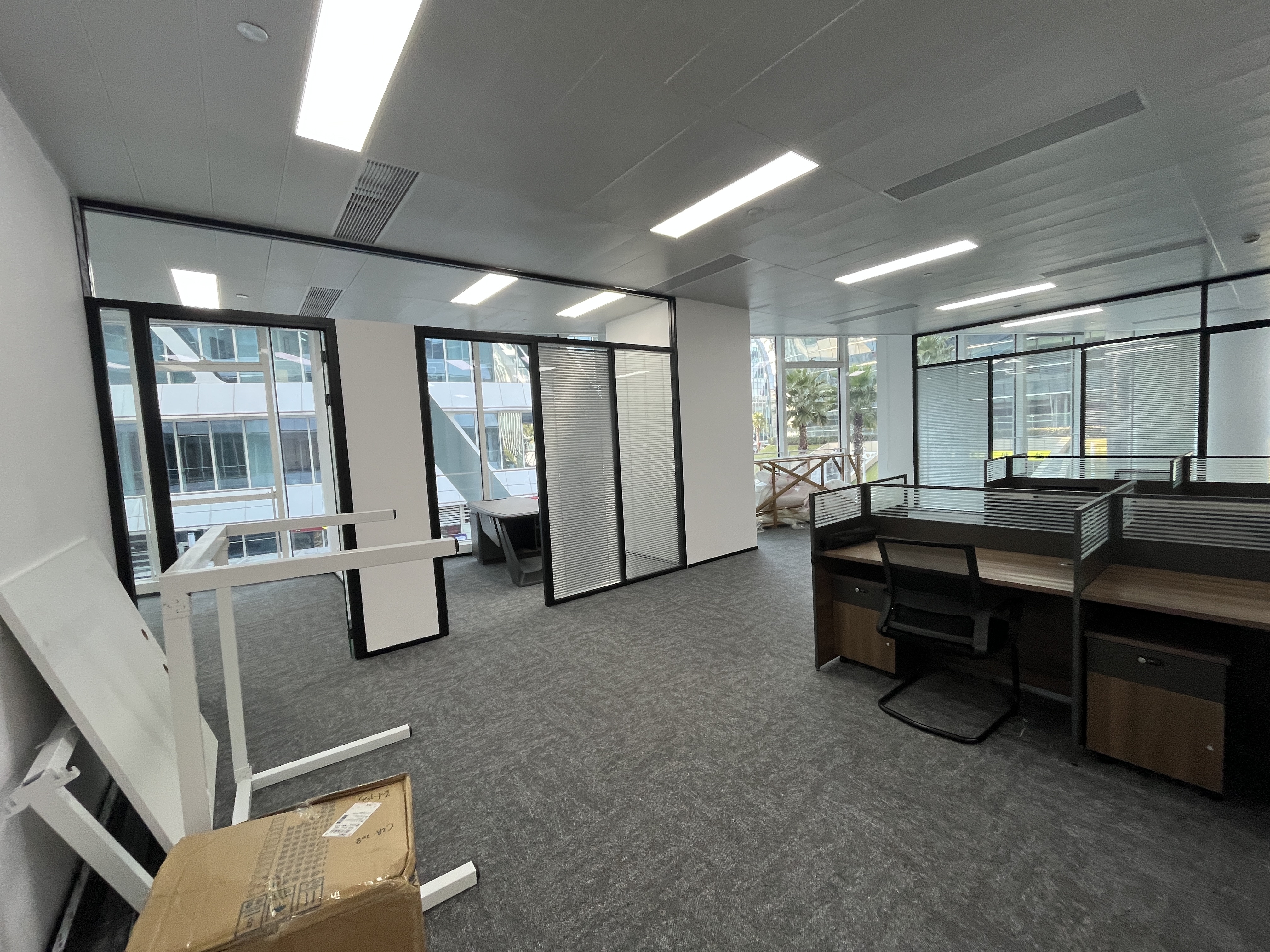 徐泾虹桥世界中心195平米写字楼出租