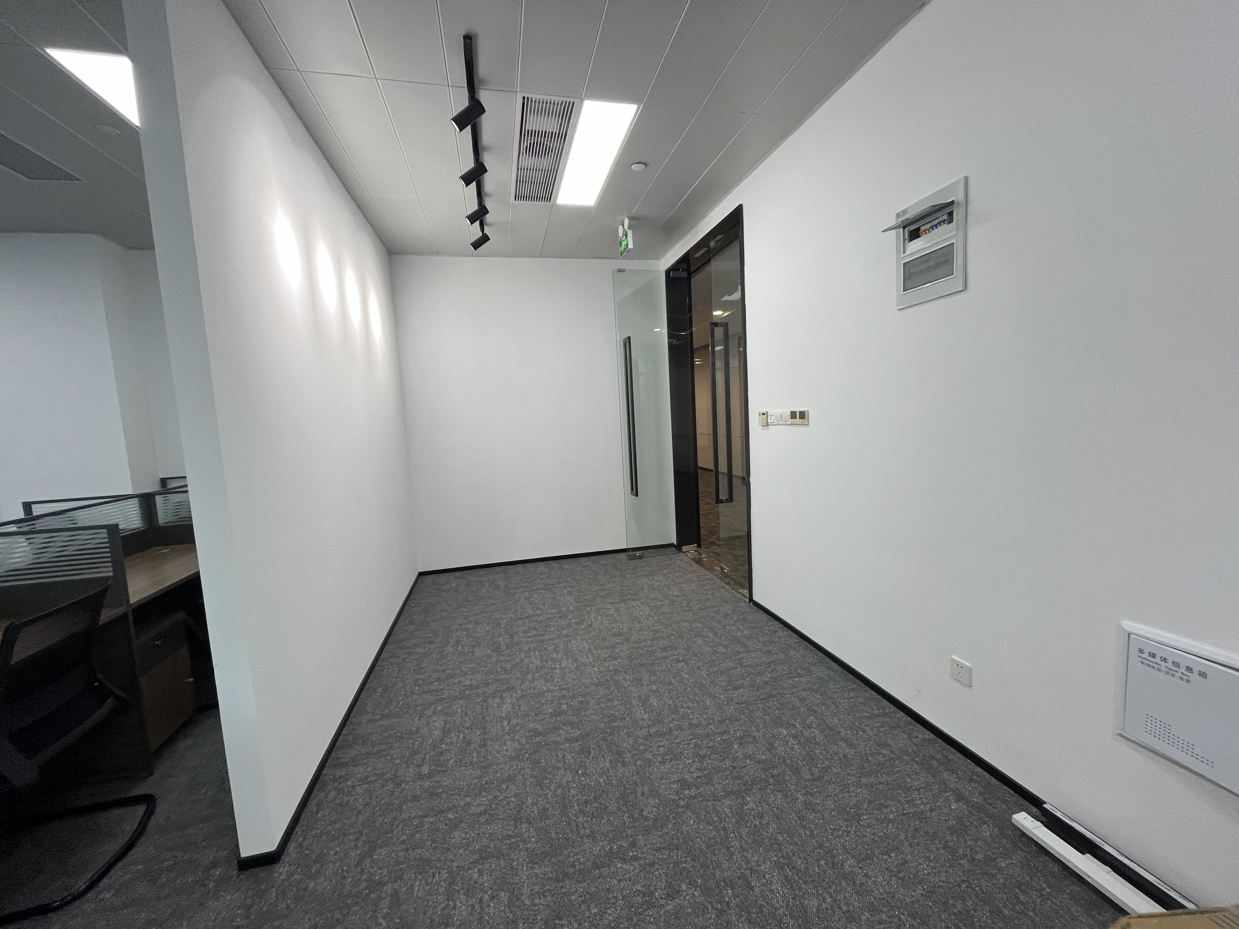 徐泾虹桥世界中心195平米写字楼出租