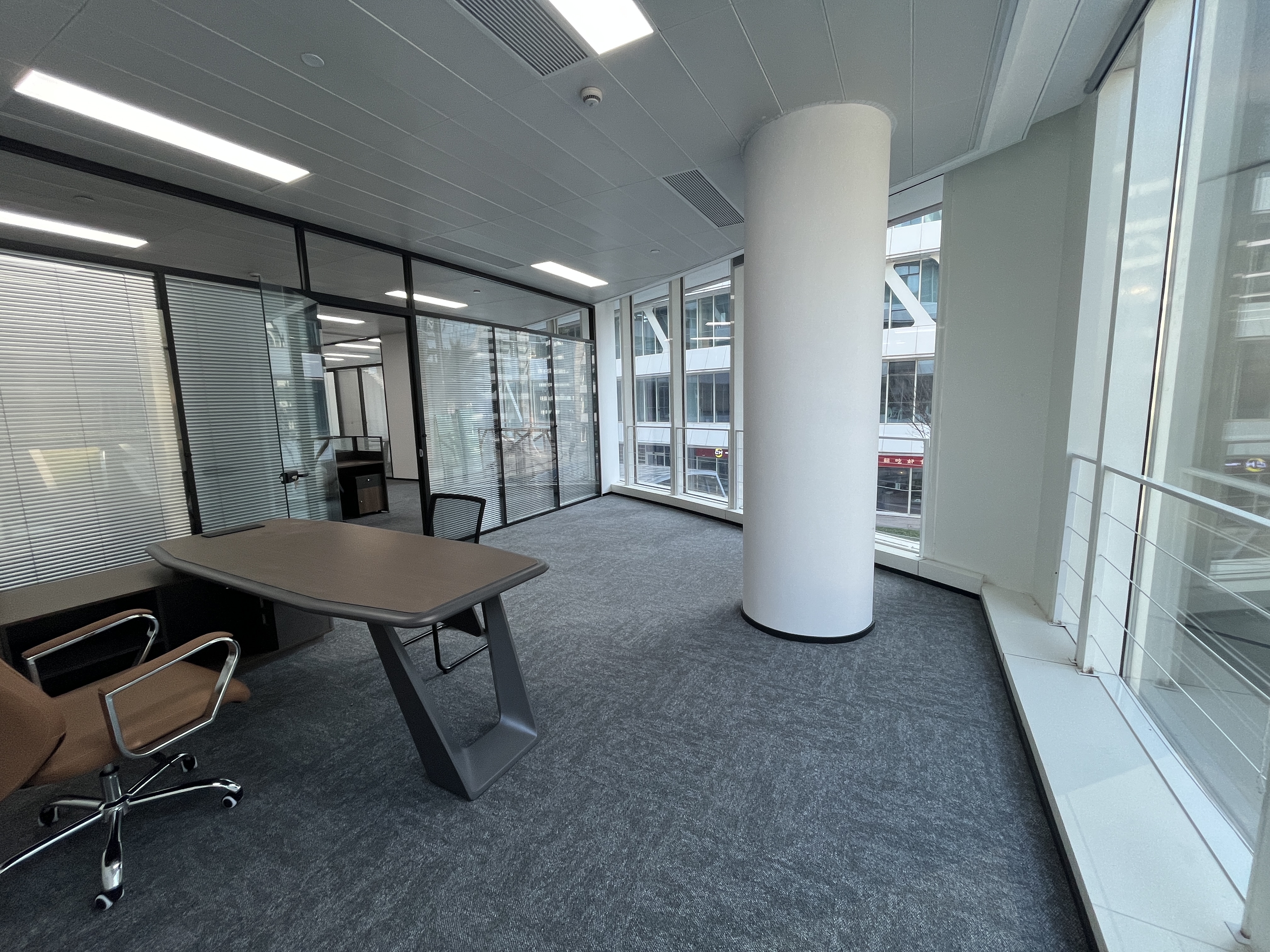 徐泾虹桥世界中心195平米写字楼出租