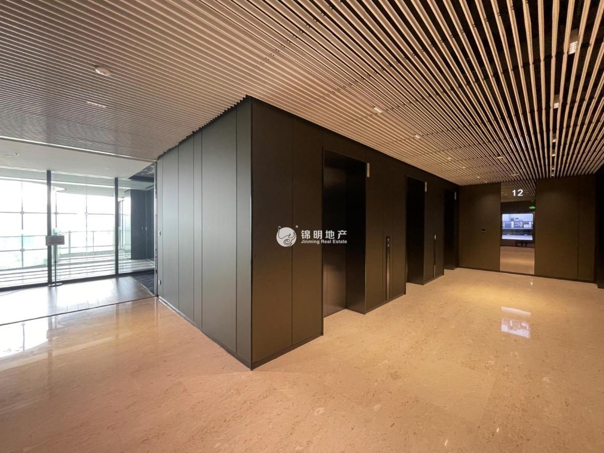 世博中电科信息科技大厦279平米写字楼出租