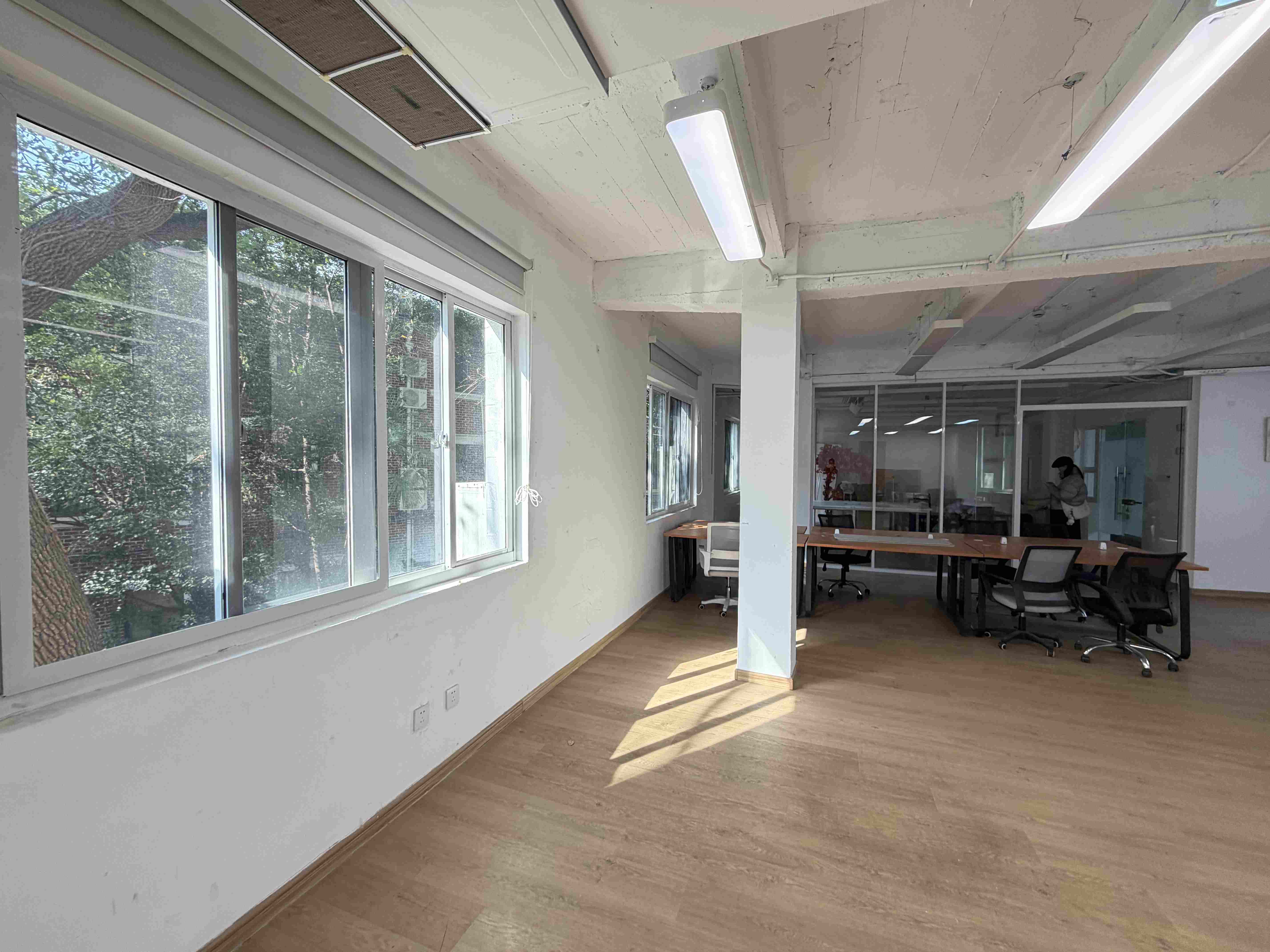 江宁路印研工坊106平米写字楼出租