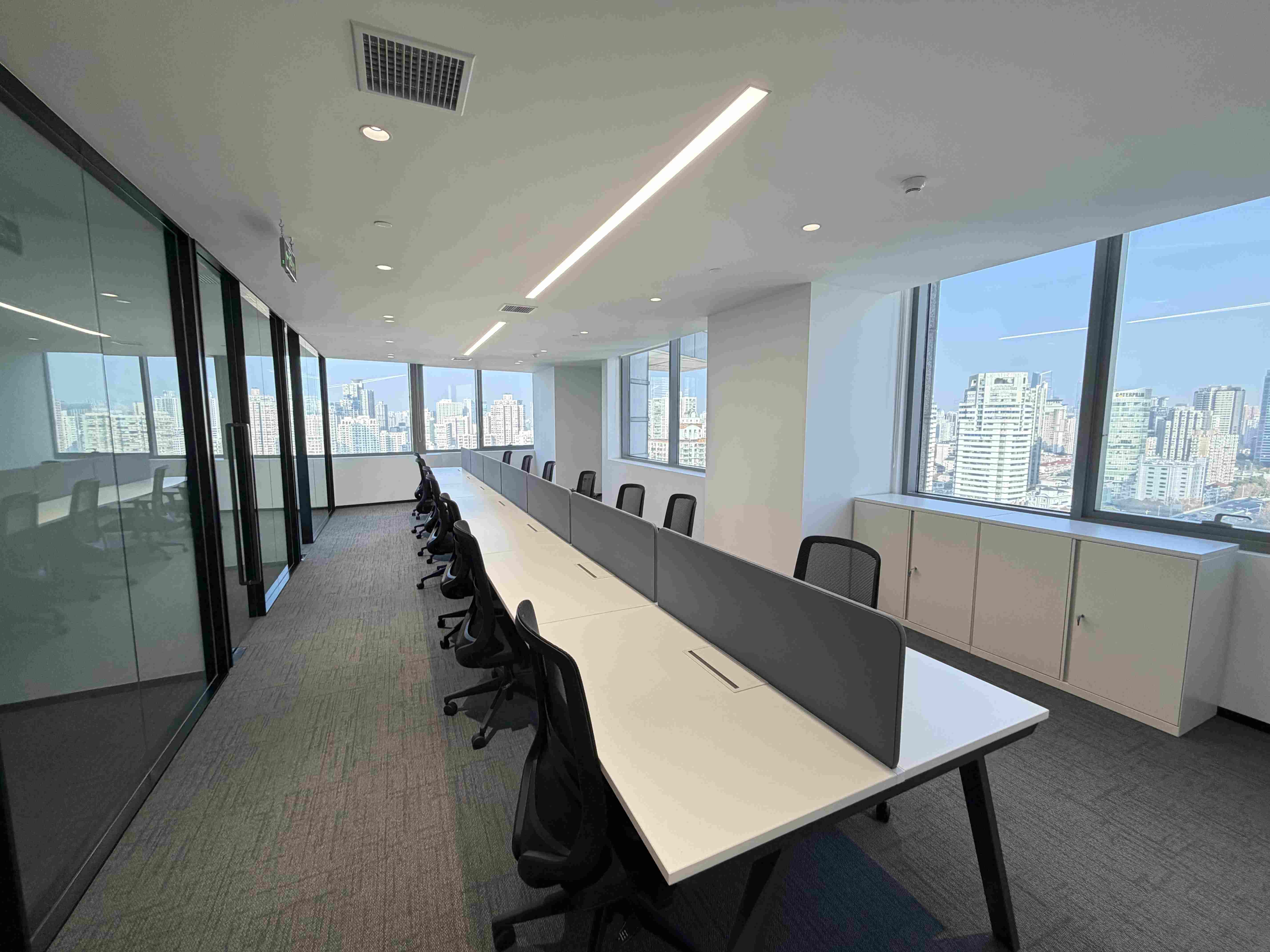 中山公园龙峰大厦127平米写字楼出租