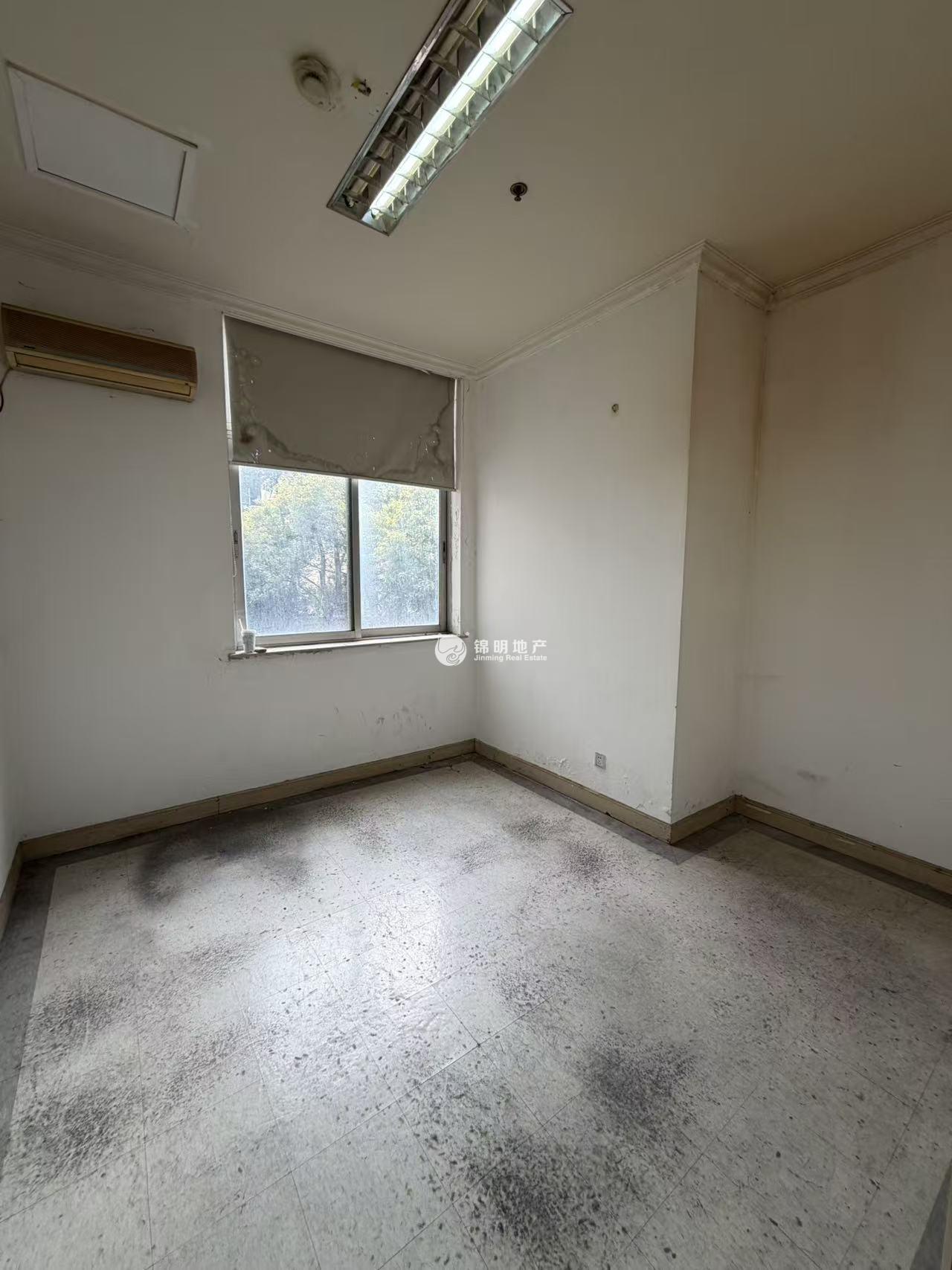 金杨金茂花园112平米写字楼出租