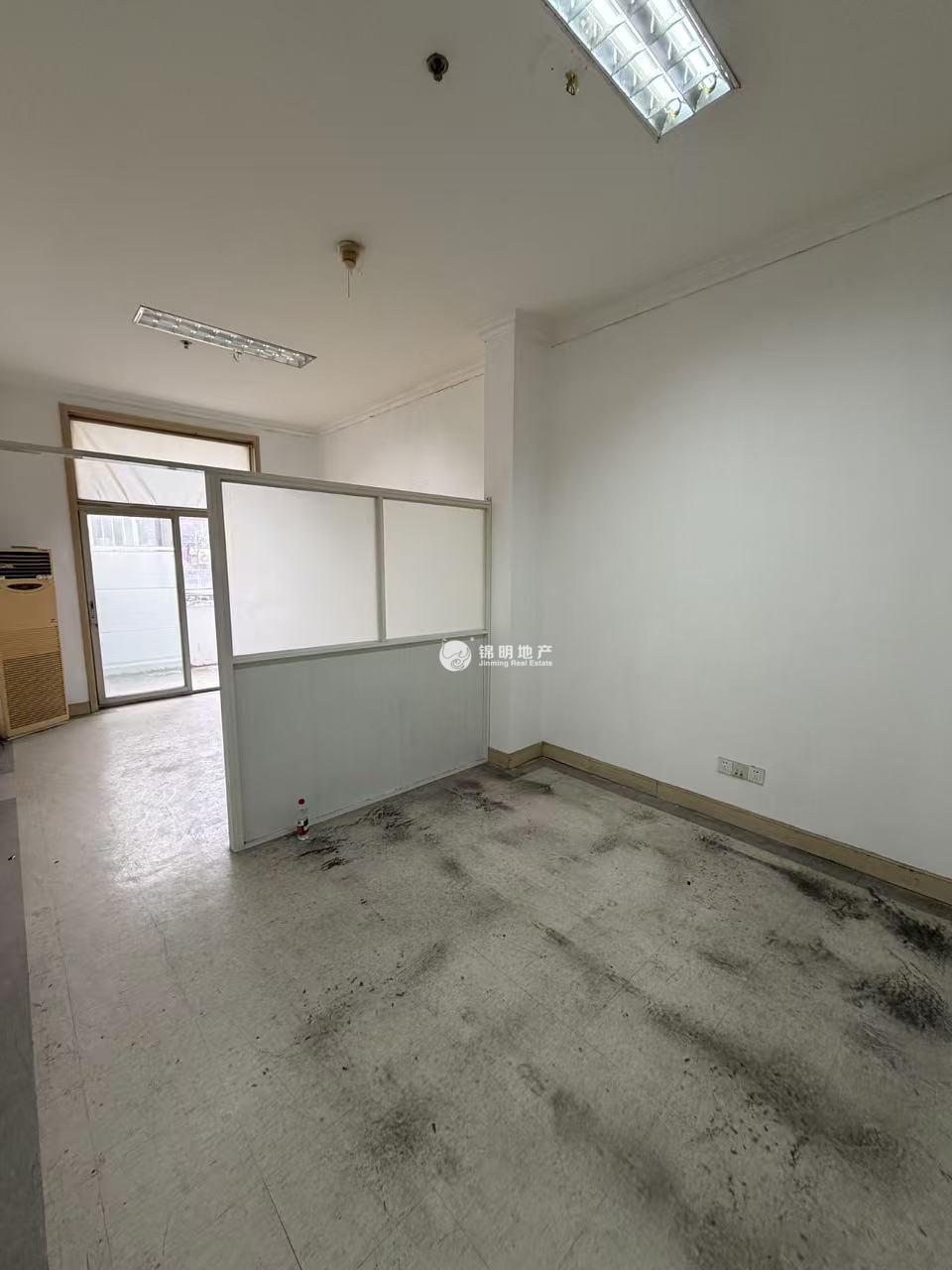 金杨金茂花园112平米写字楼出租