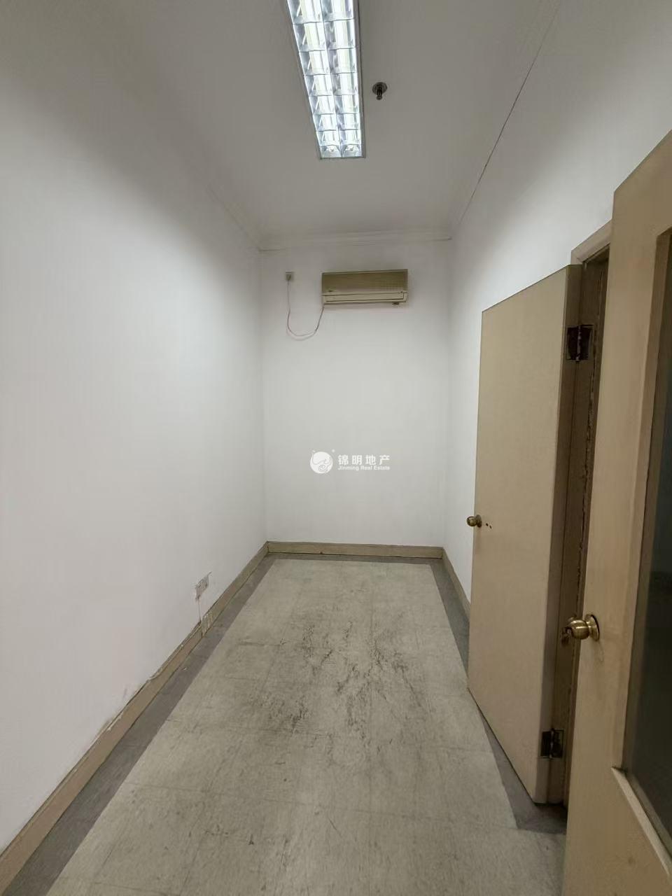 金杨金茂花园112平米写字楼出租