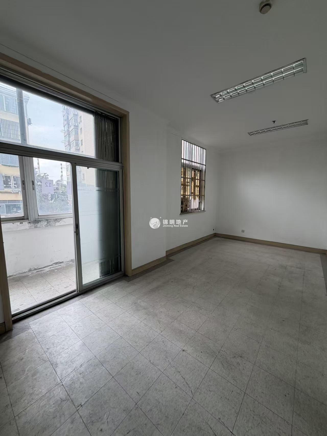 金杨金茂花园156平米写字楼出租