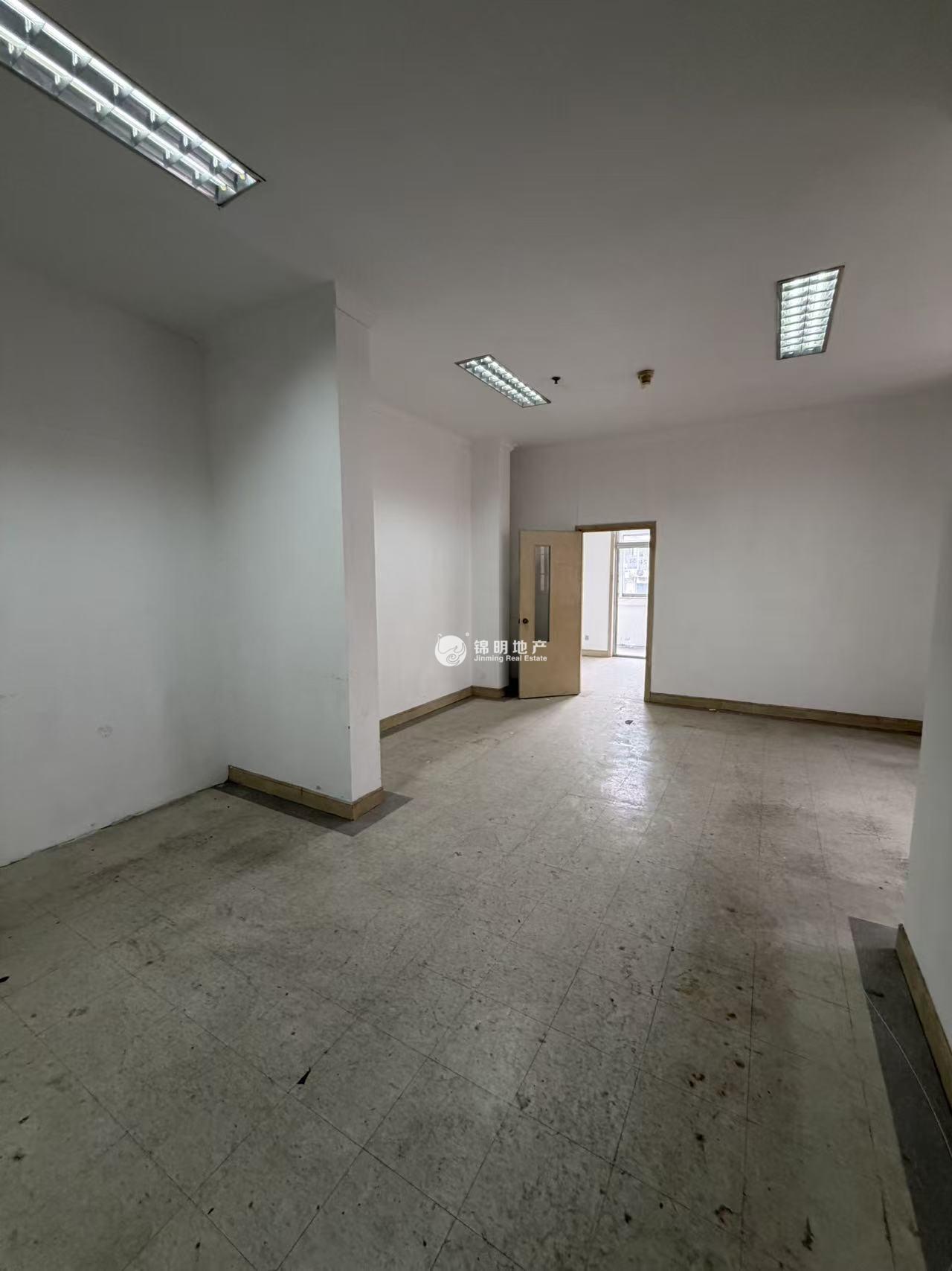 金杨金茂花园156平米写字楼出租