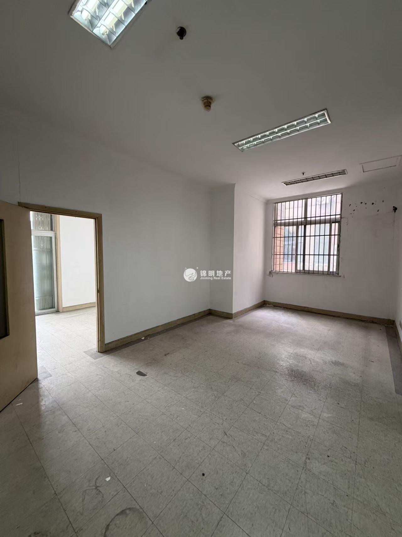 金杨金茂花园156平米写字楼出租