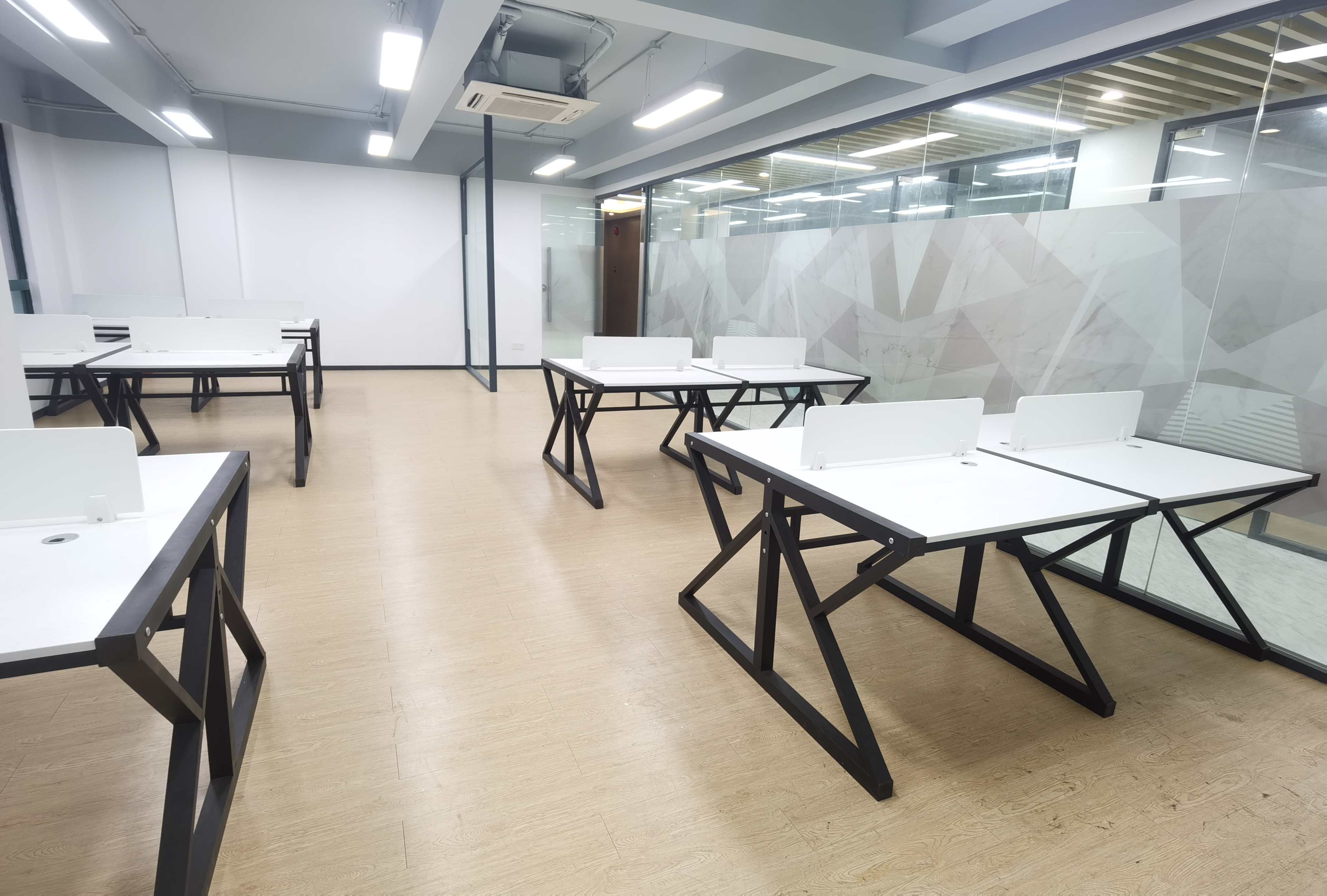 中山公园龙之梦广场120平米写字楼出租