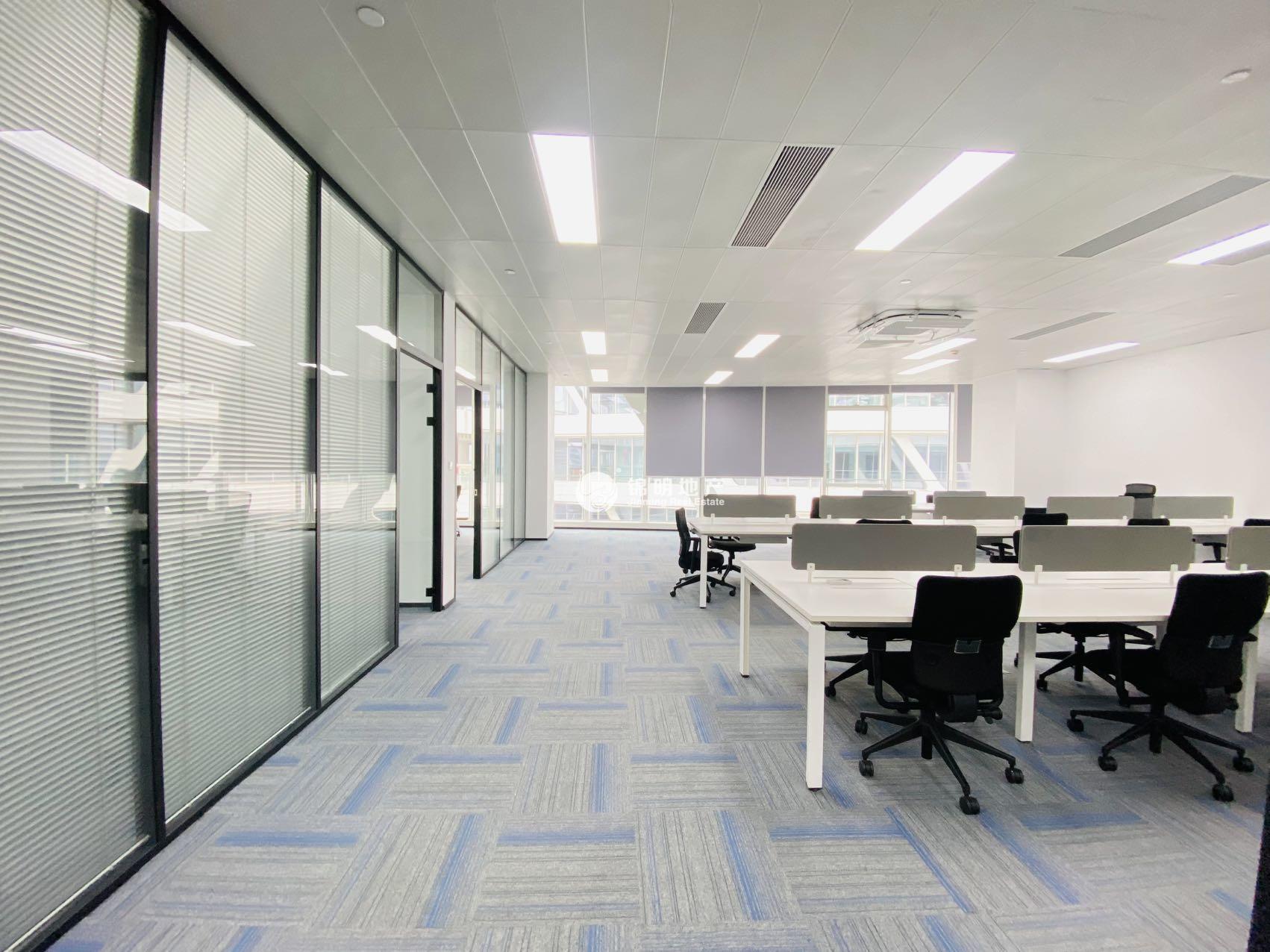 徐泾虹桥世界中心235平米写字楼出租