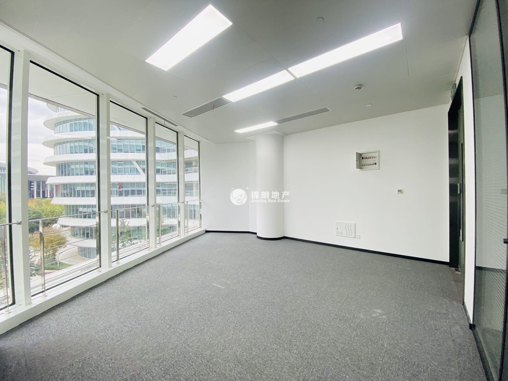 徐泾虹桥世界中心324平米写字楼出租