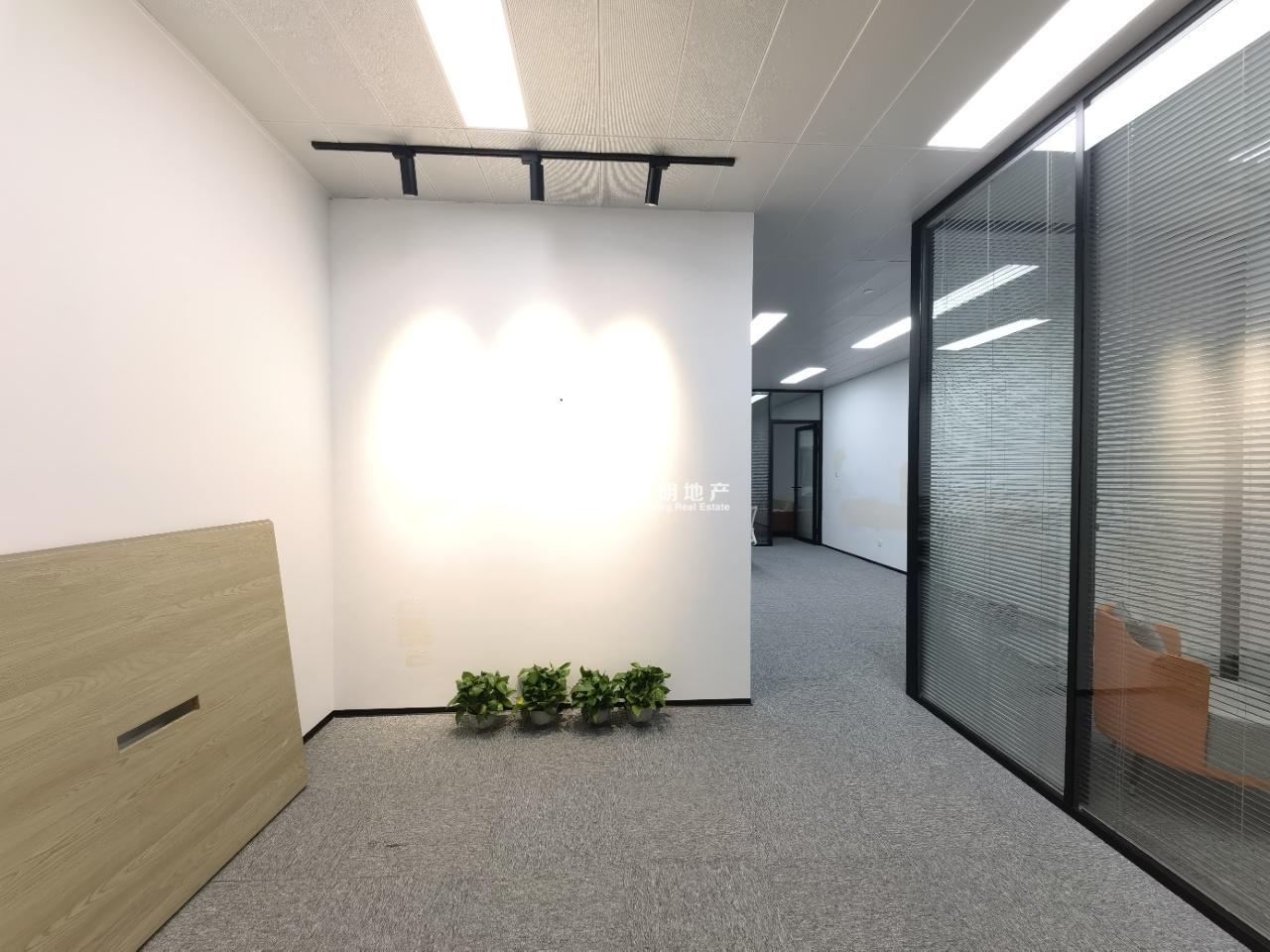 徐泾虹桥世界中心128平米写字楼出租