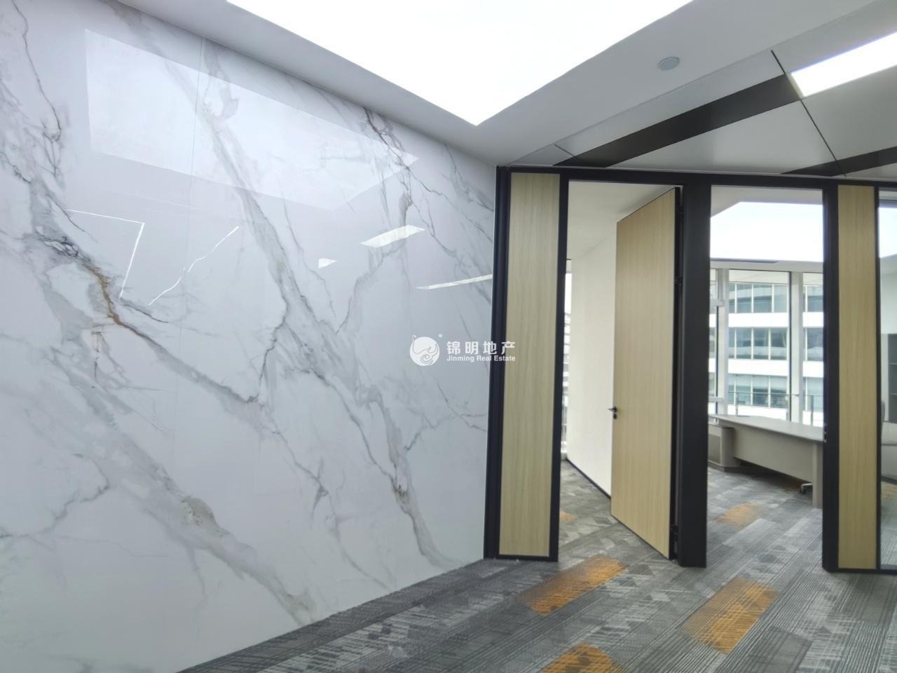 徐泾虹桥世界中心152平米写字楼出租