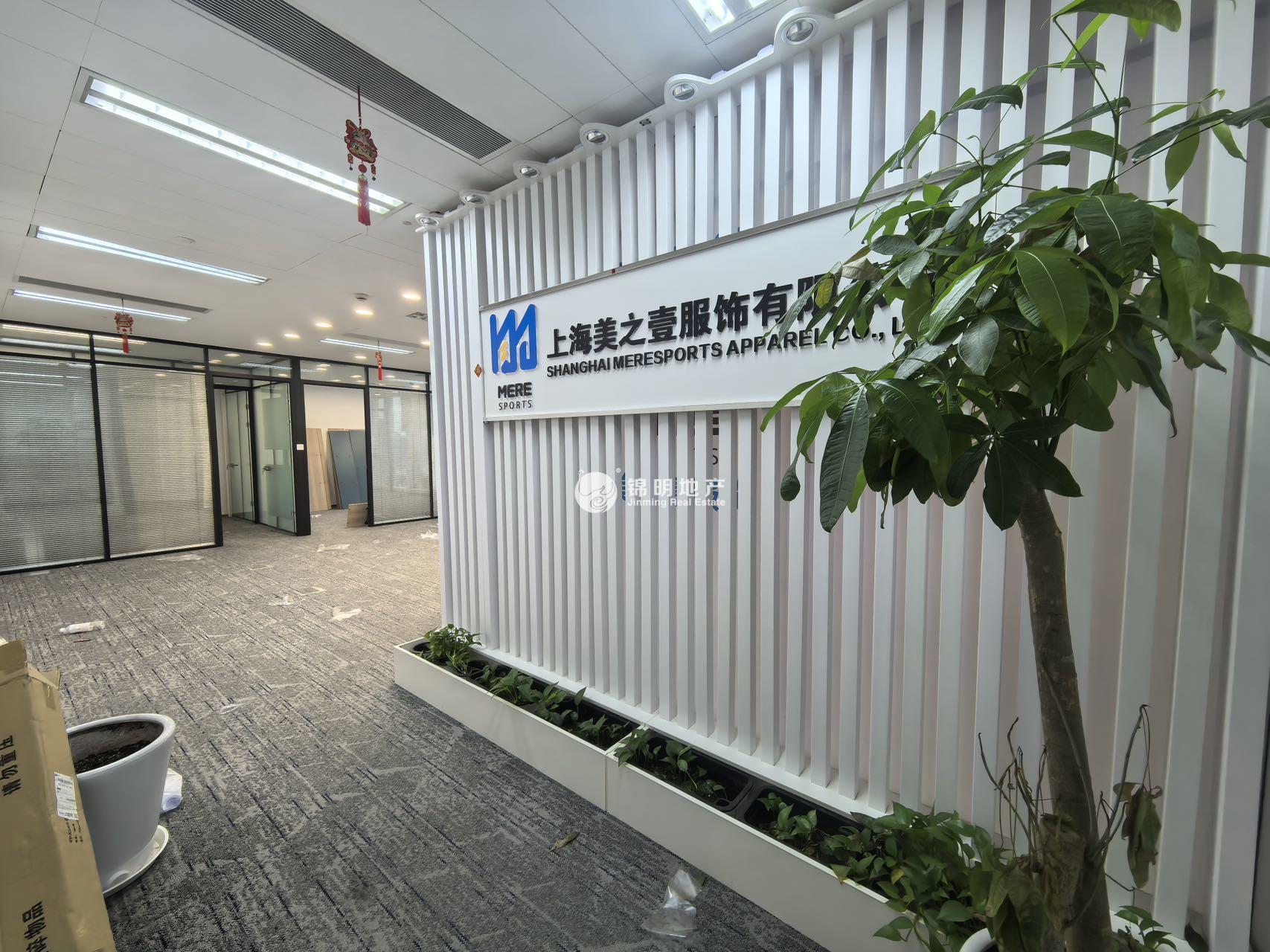 徐泾虹桥世界中心159平米写字楼出租