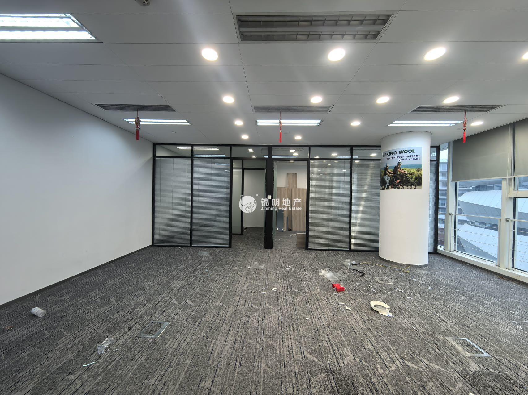 徐泾虹桥世界中心159平米写字楼出租