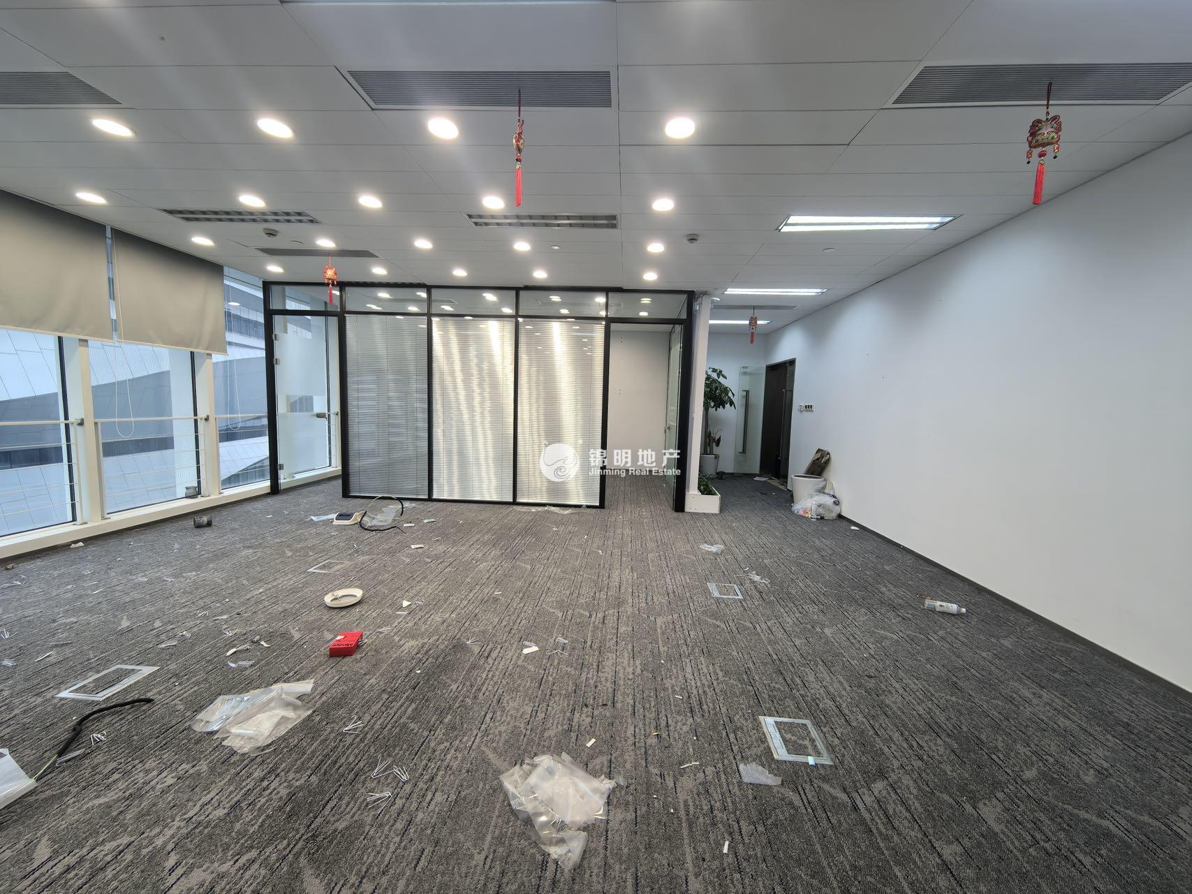 徐泾虹桥世界中心159平米写字楼出租