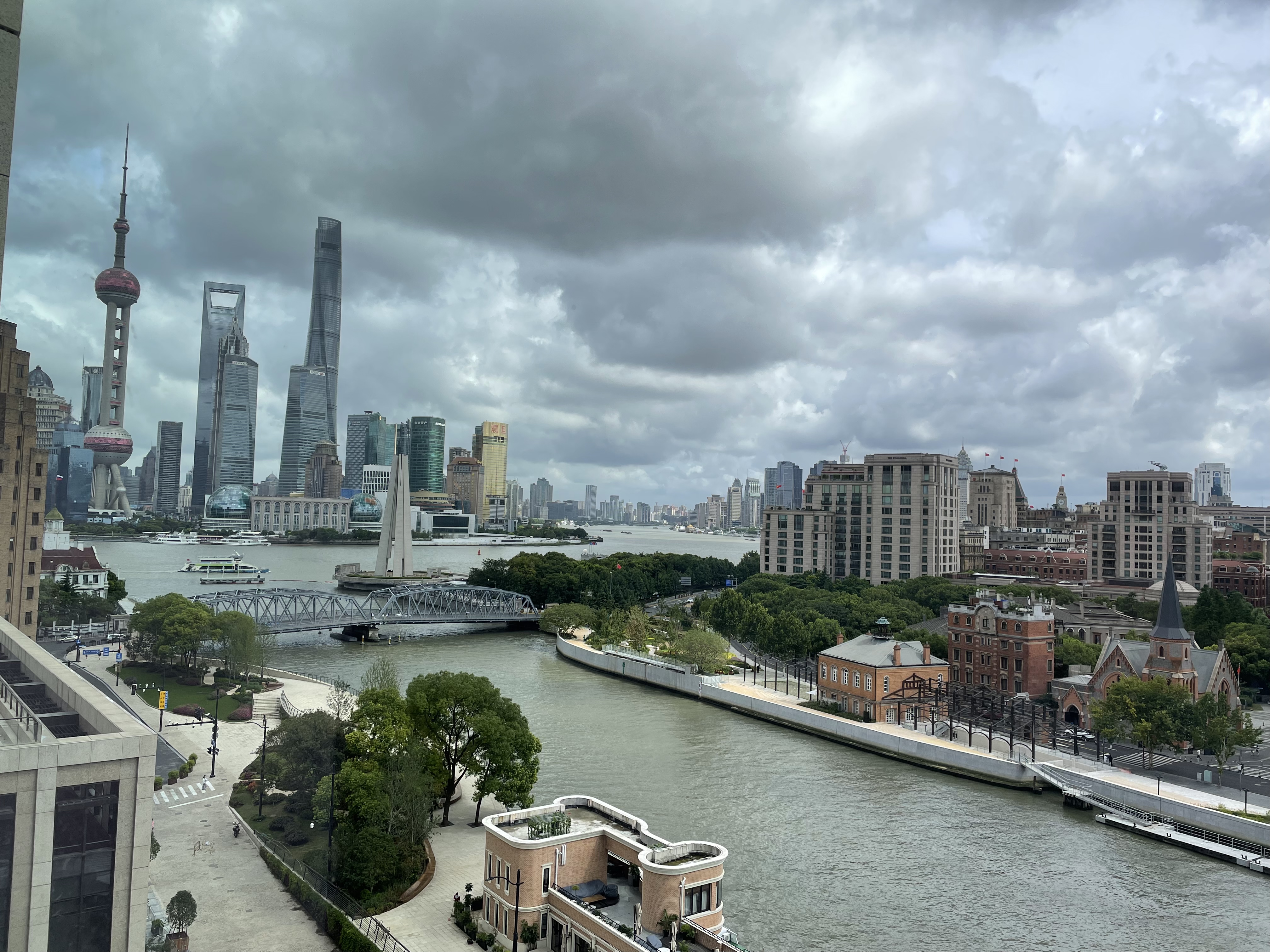 四川北路中美信托金融大厦407平米写字楼出租