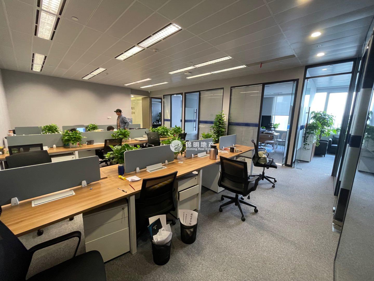 四川北路中美信托金融大厦564平米写字楼出租