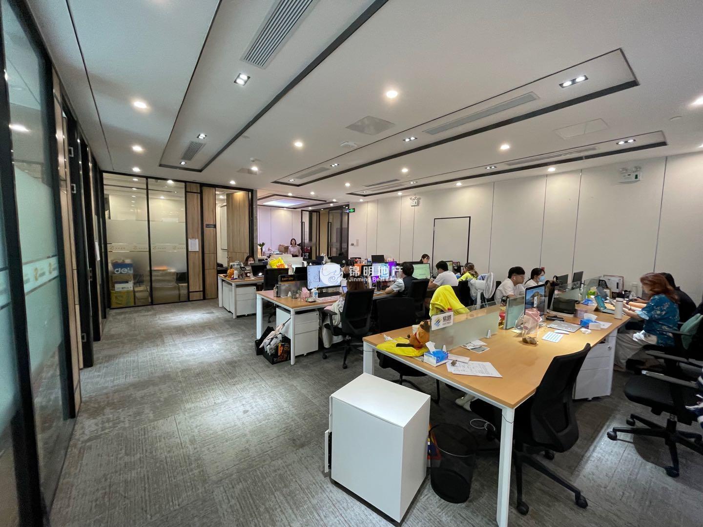 四川北路中美信托金融大厦512平米写字楼出租