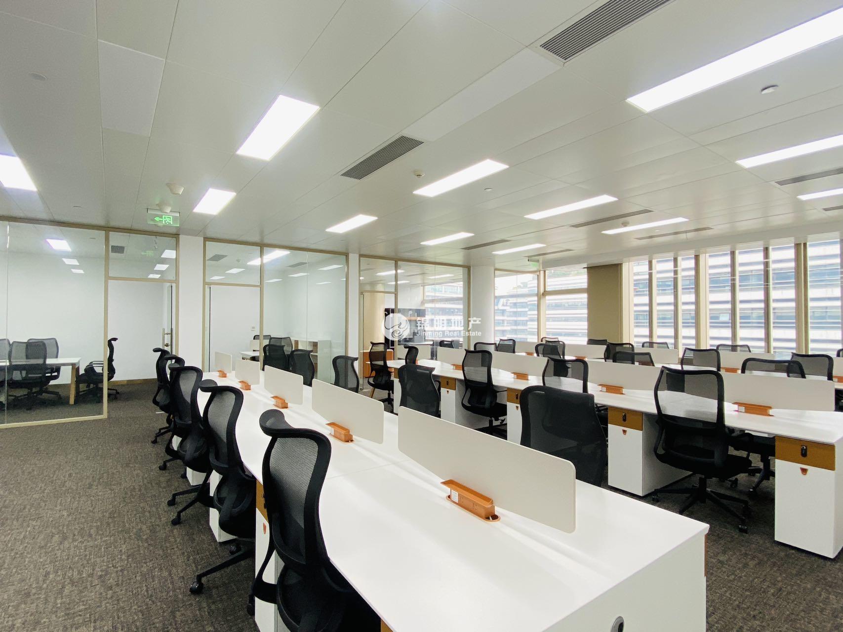 虹桥虹桥万通中心323平米写字楼出租