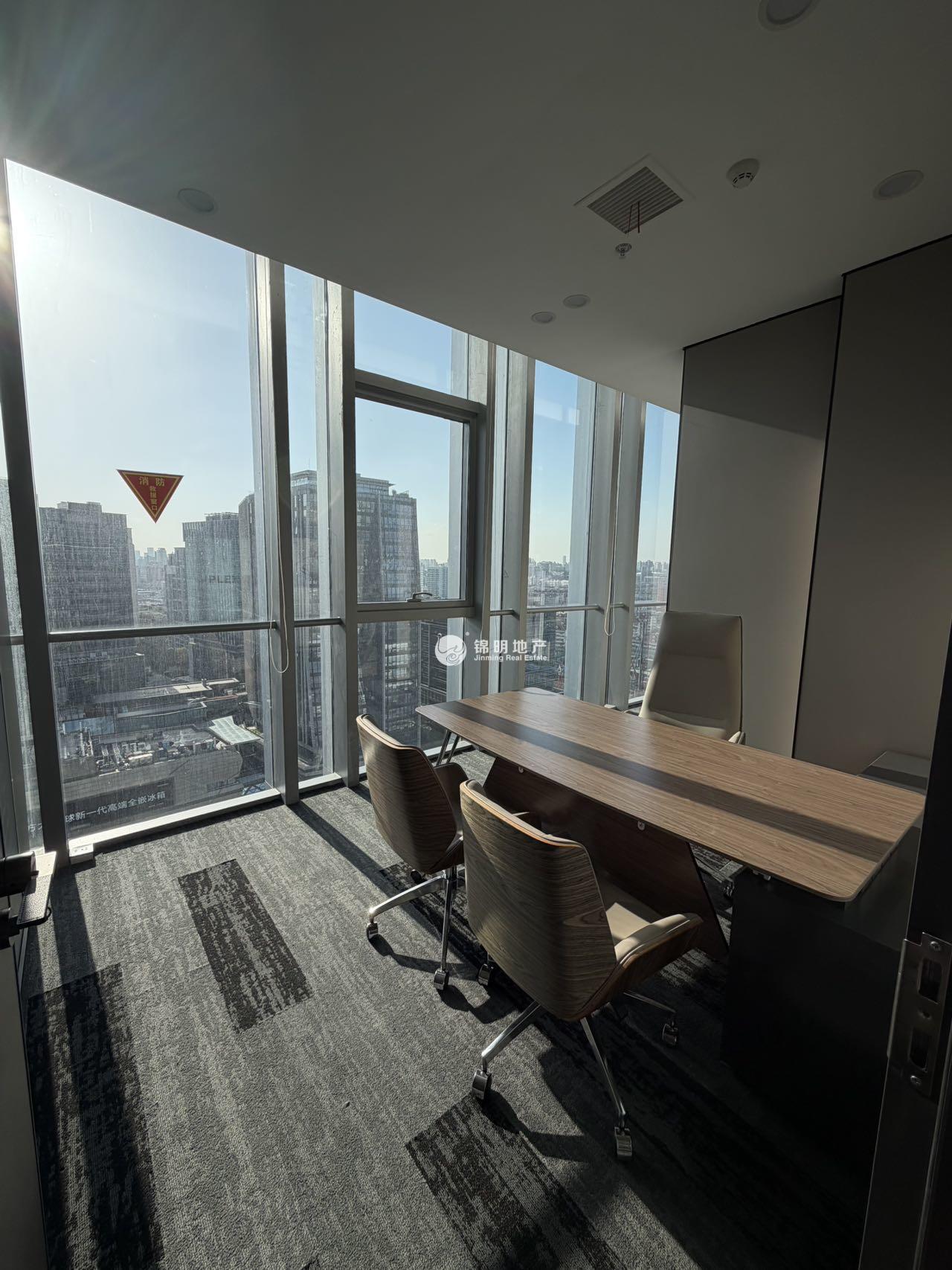 徐汇滨江灿星大厦281平米写字楼出租