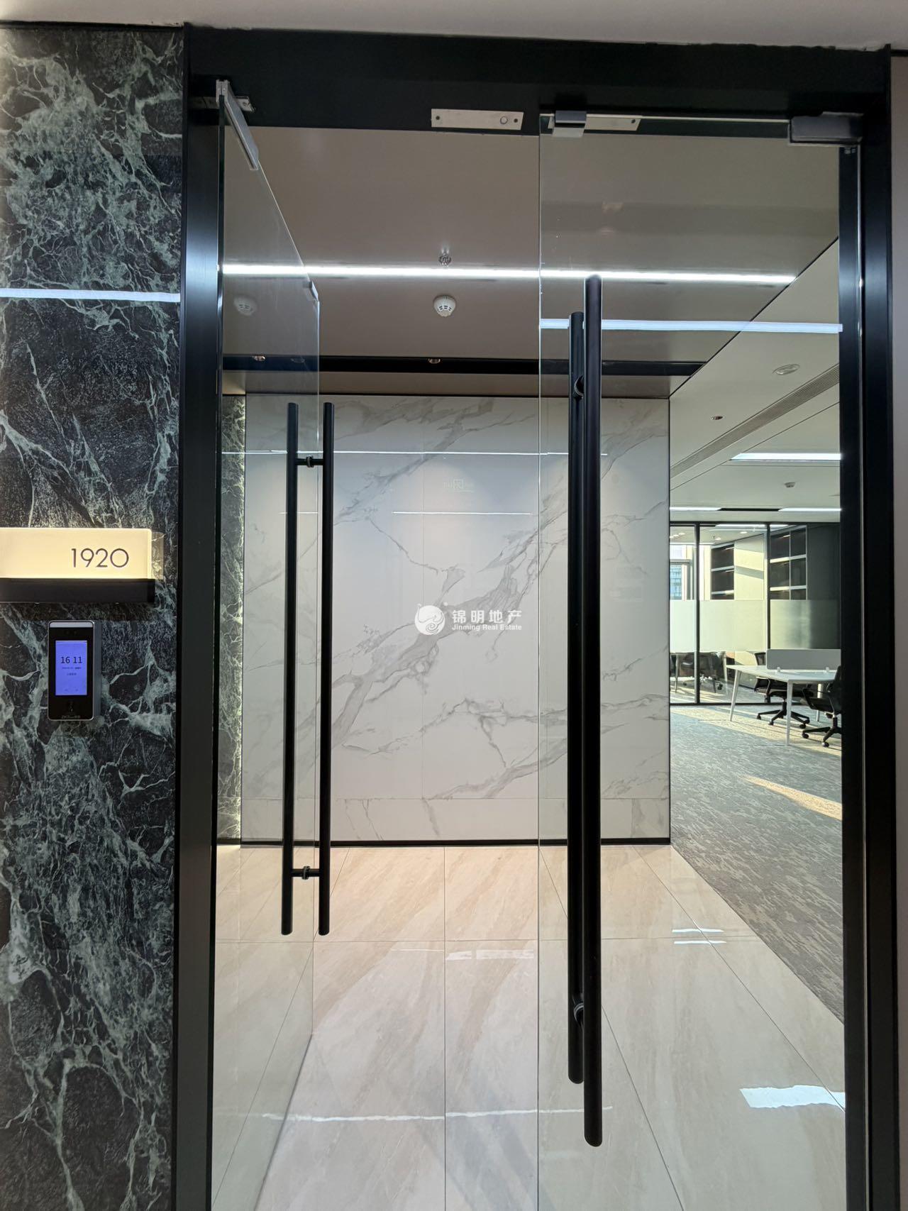 徐汇滨江灿星大厦173平米写字楼出租