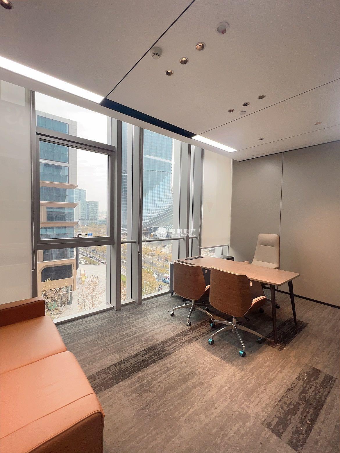 徐汇滨江灿星大厦249平米写字楼出租