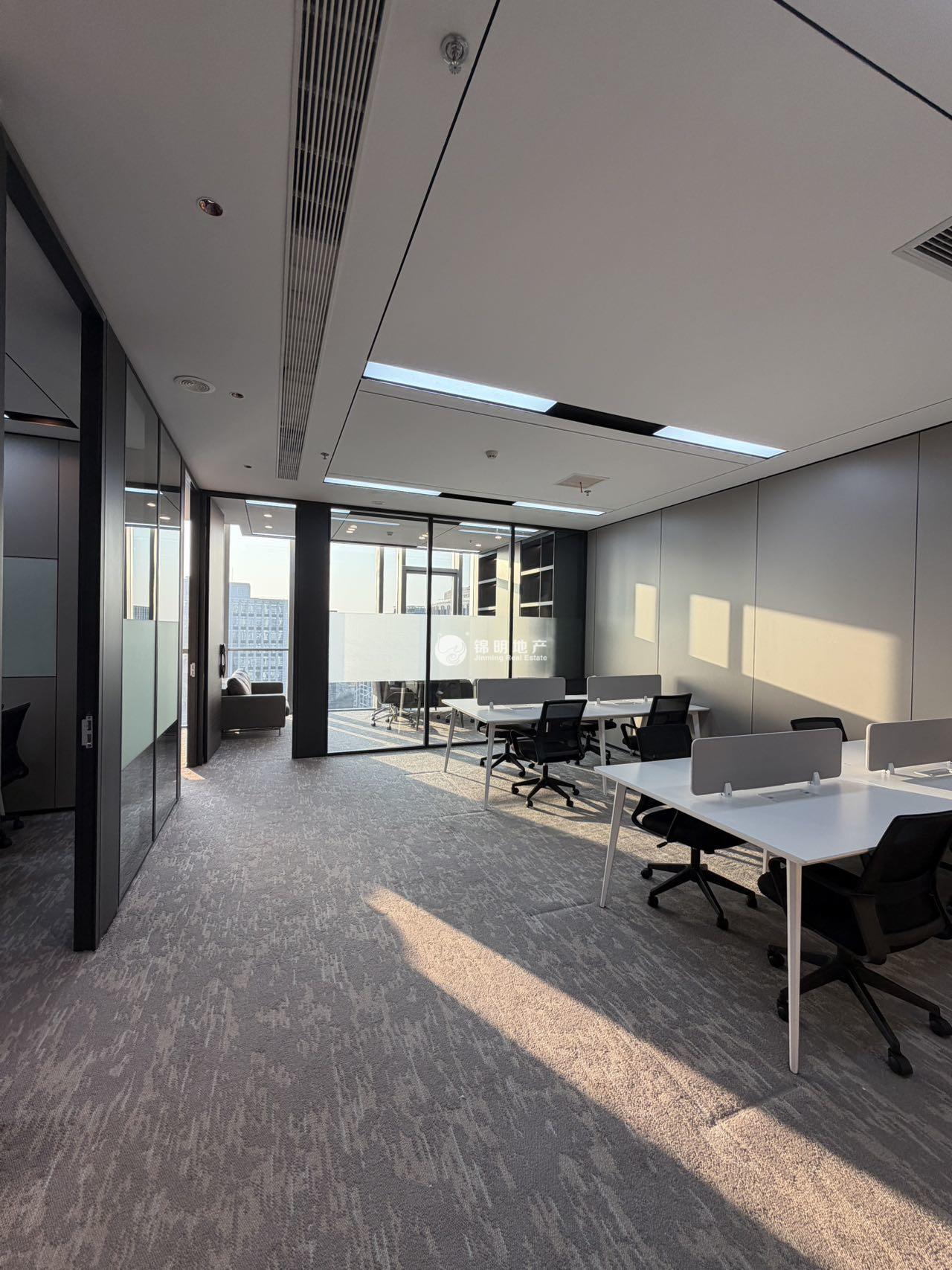 徐汇滨江灿星大厦173平米写字楼出租