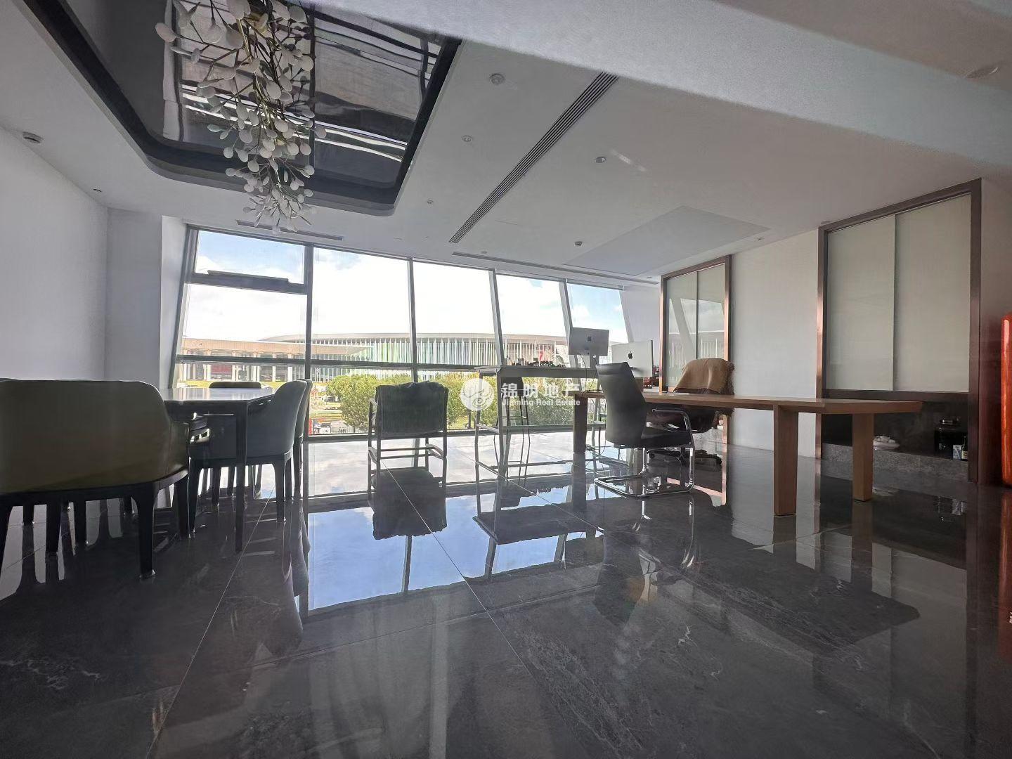 徐泾虹桥世界中心2521平米写字楼出租