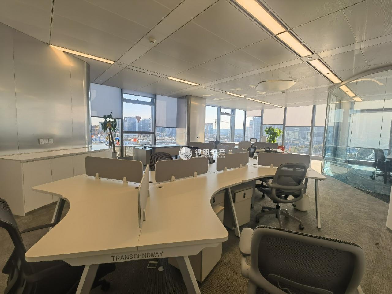 徐泾首位SHOWAY156平米写字楼出租