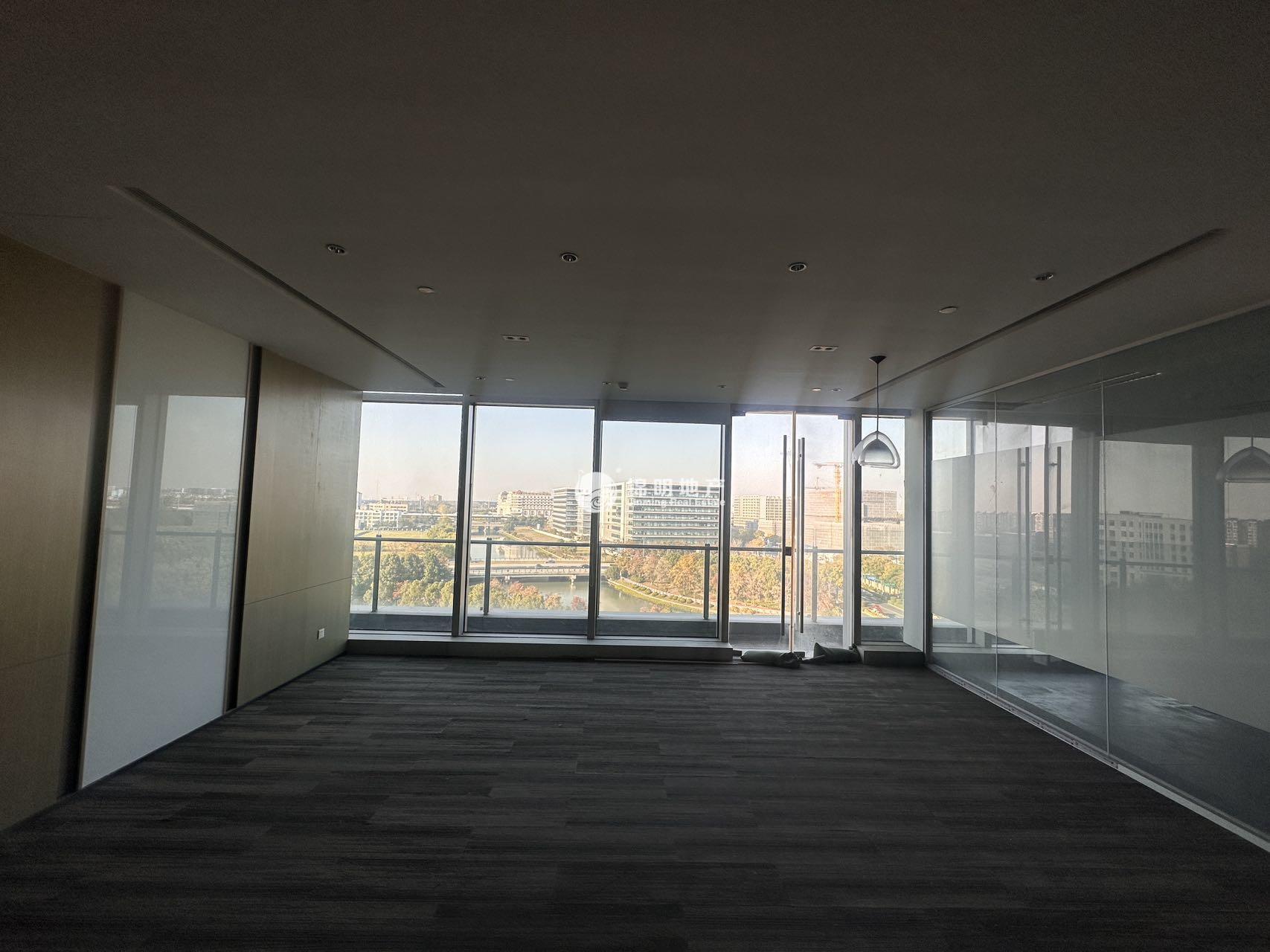 华漕中骏广场2007平米写字楼出租