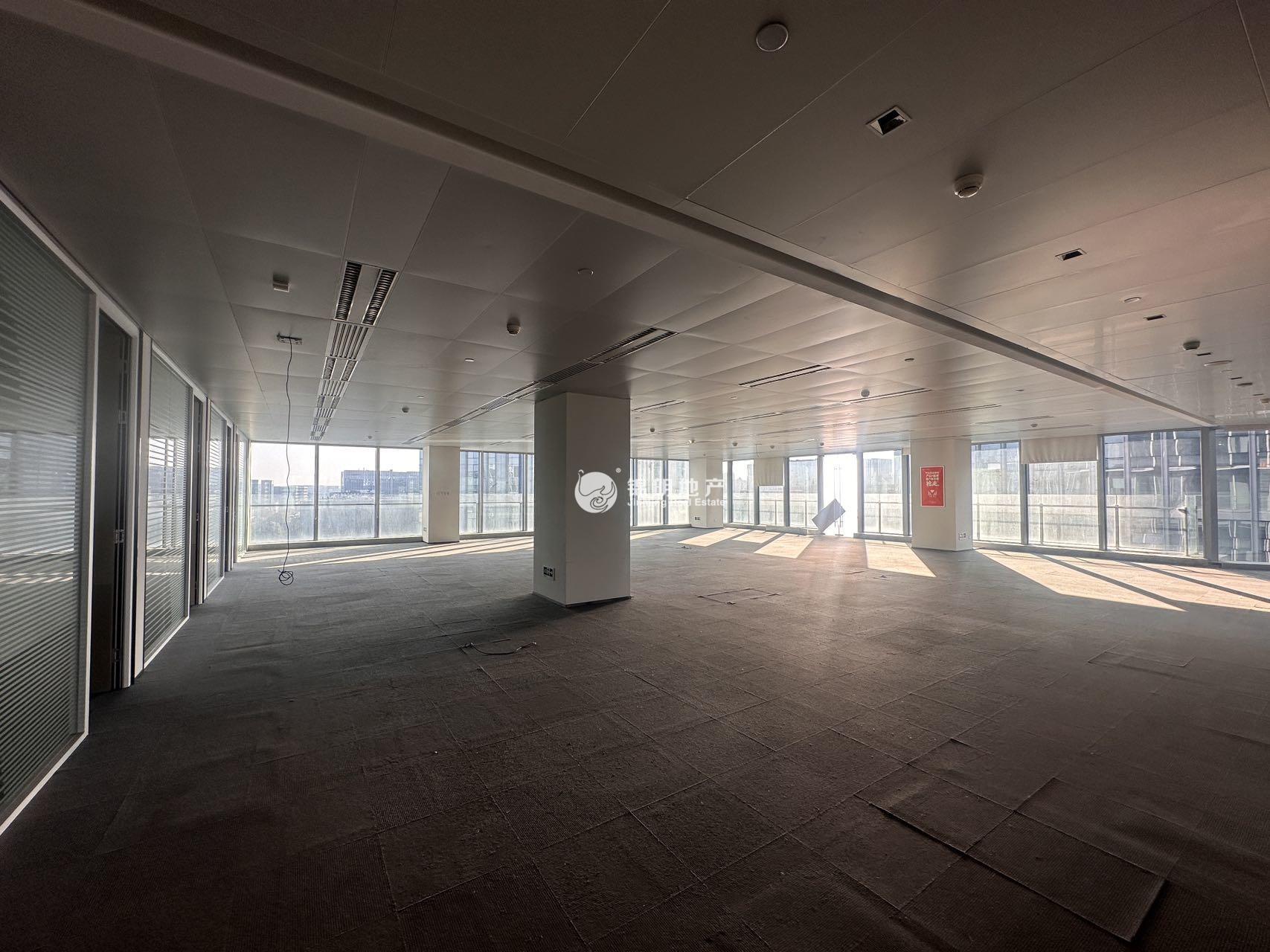 华漕中骏广场2007平米写字楼出租