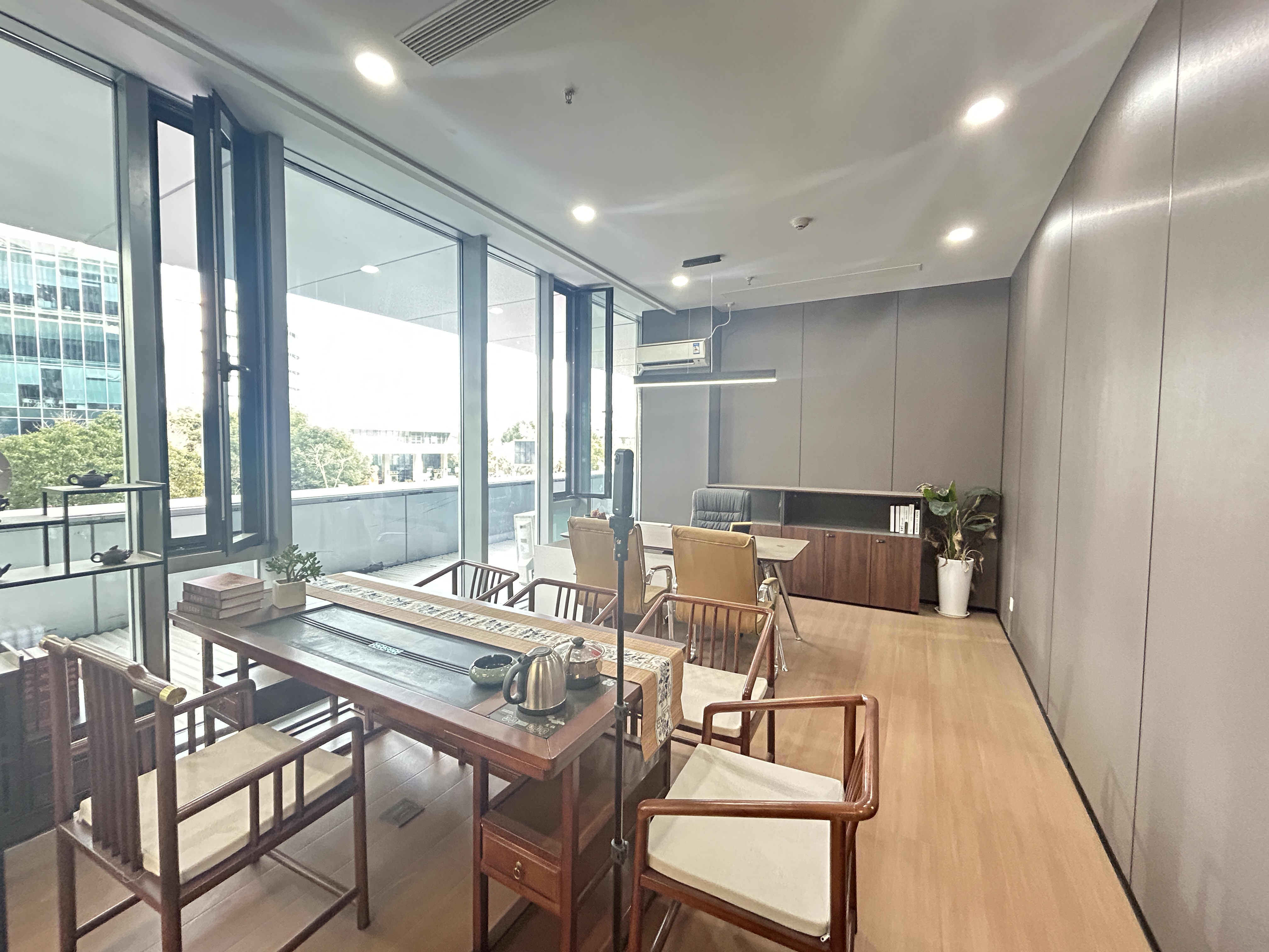 金虹桥龙湖虹桥天街200平米写字楼出租