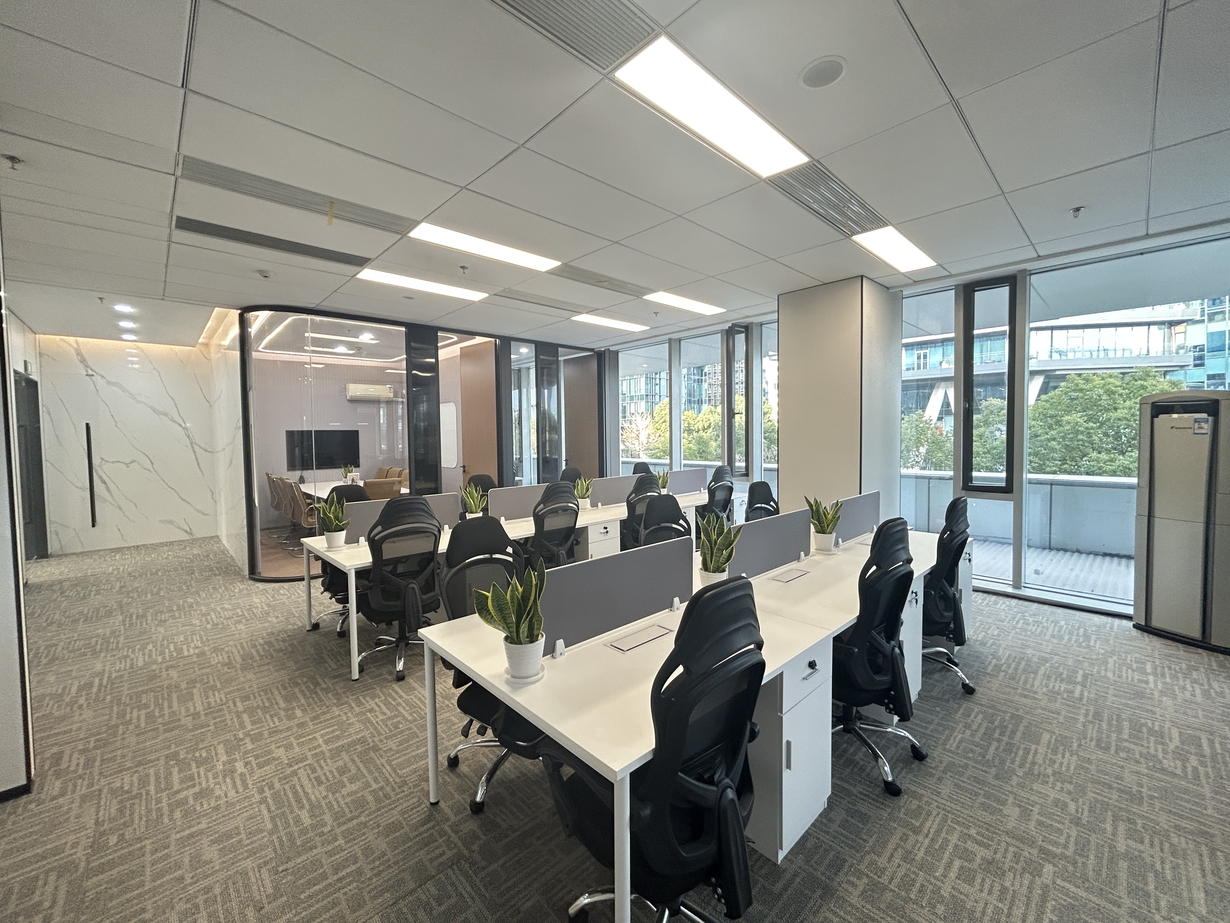 金虹桥龙湖虹桥天街200平米写字楼出租