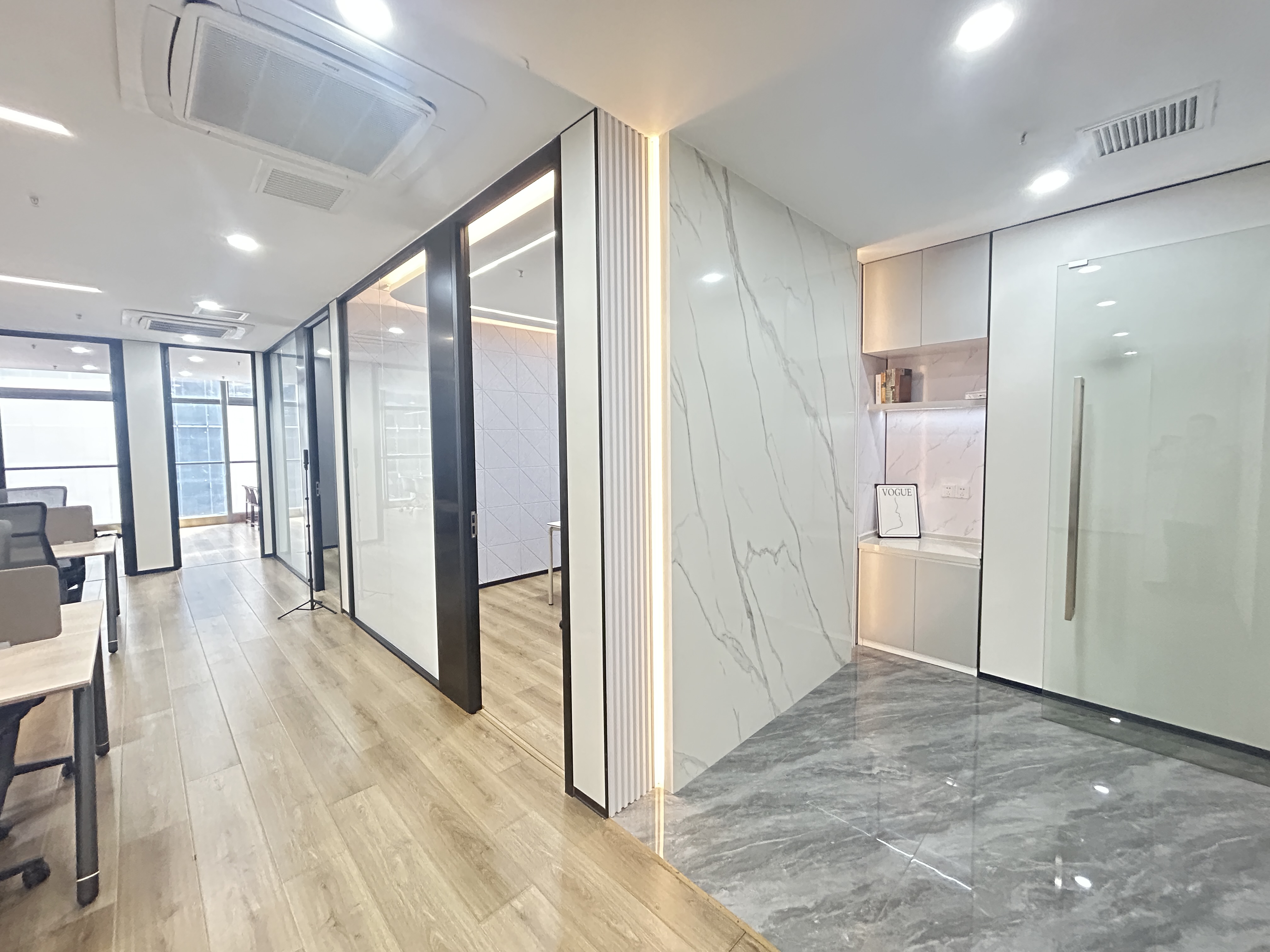 金虹桥龙湖虹桥天街240平米写字楼出租