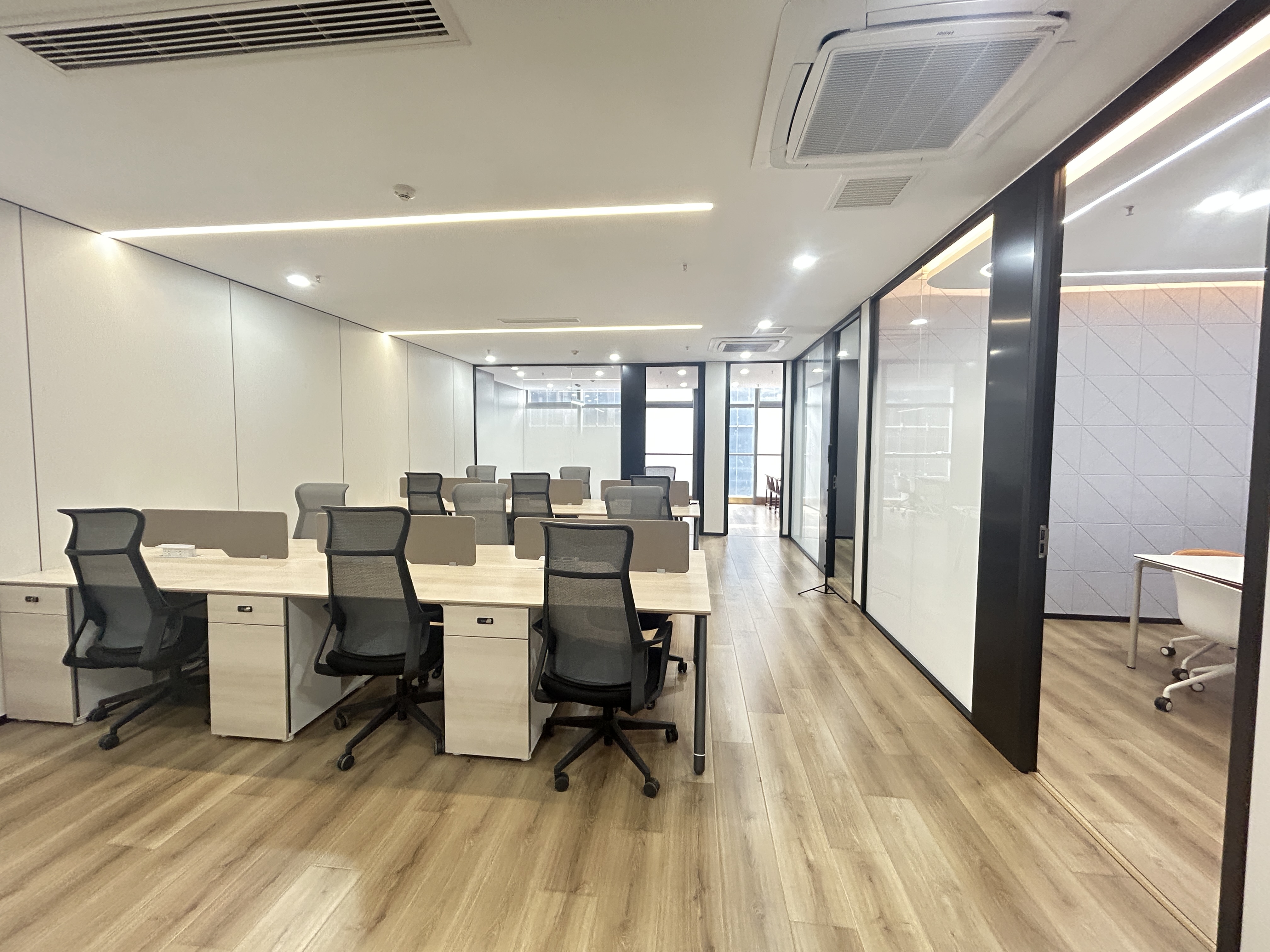 金虹桥龙湖虹桥天街240平米写字楼出租