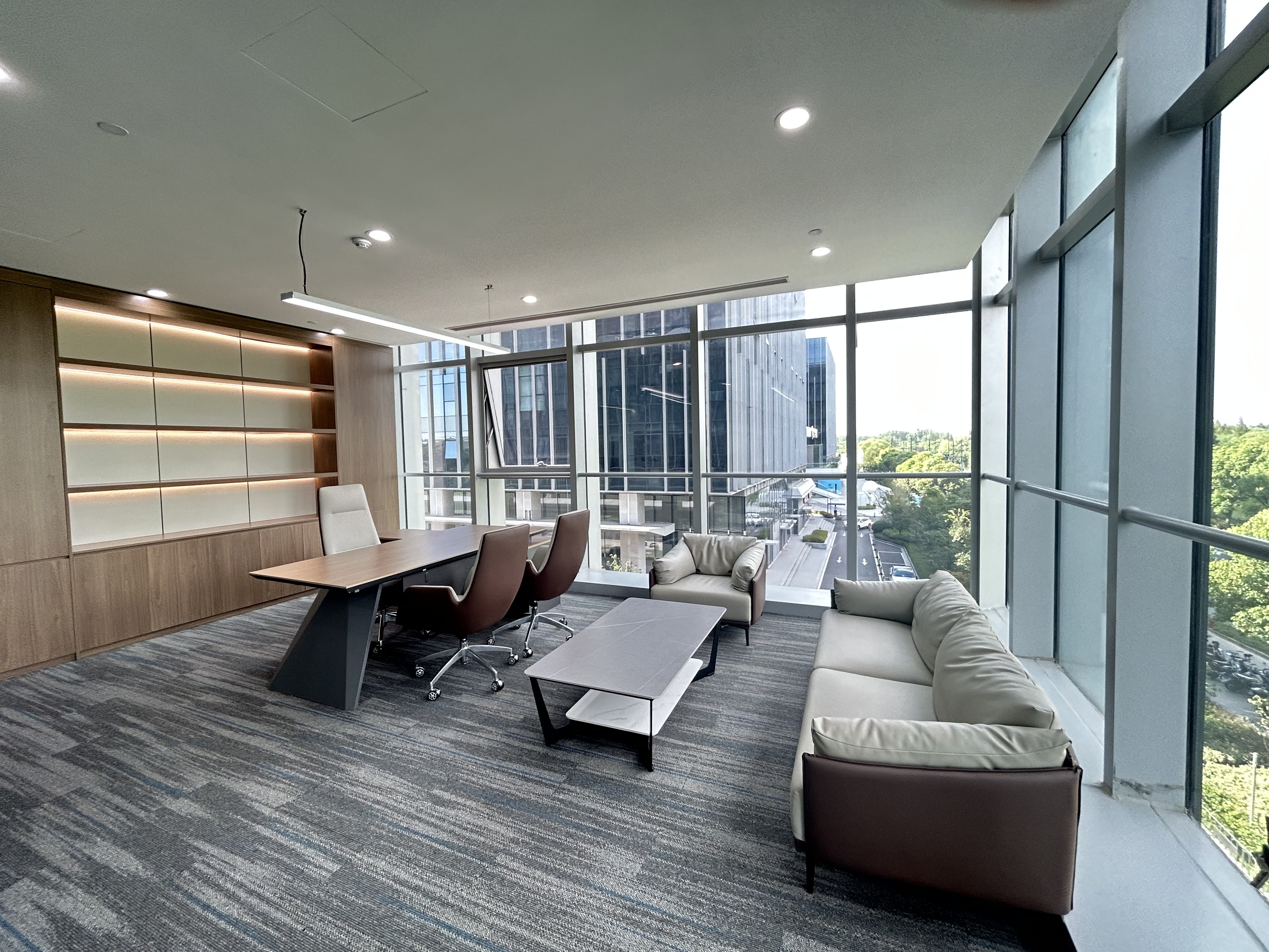 金虹桥龙湖虹桥天街400平米写字楼出租