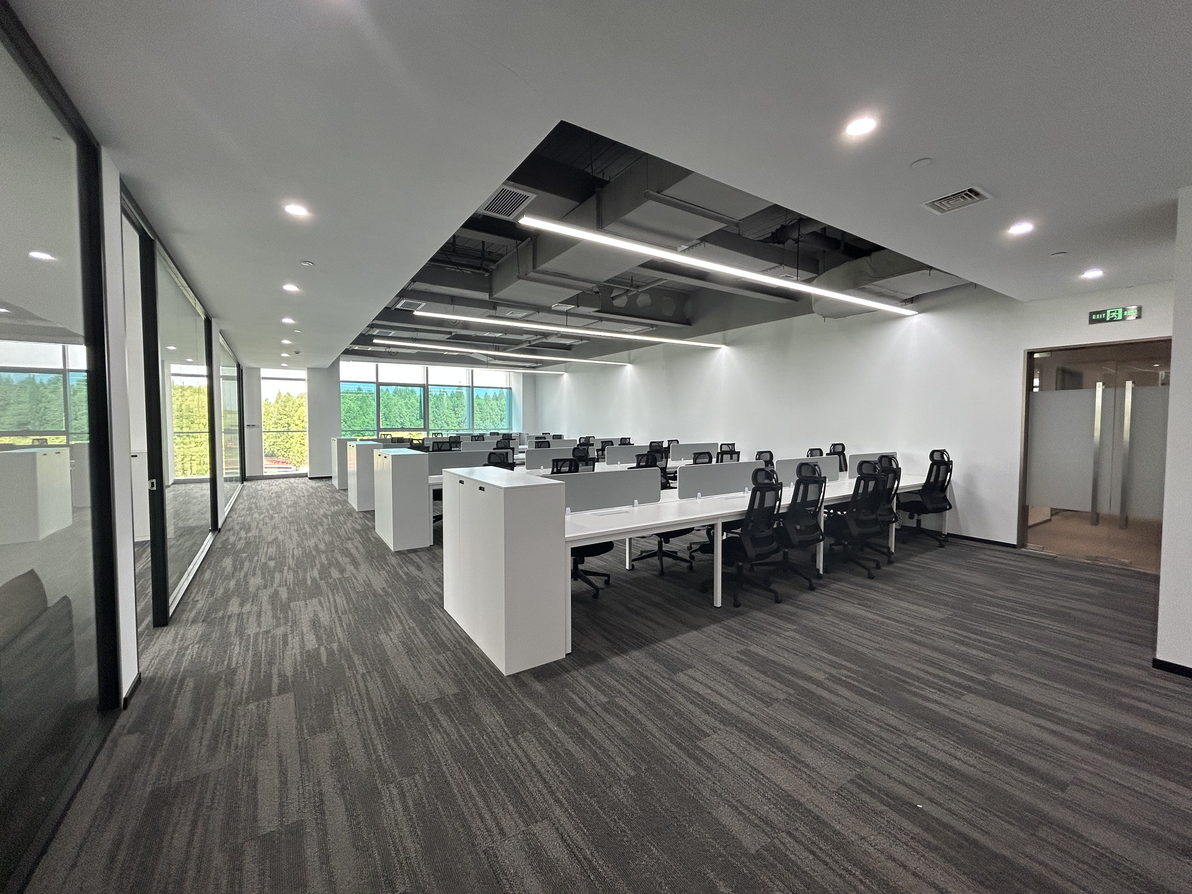 金虹桥龙湖虹桥天街400平米写字楼出租