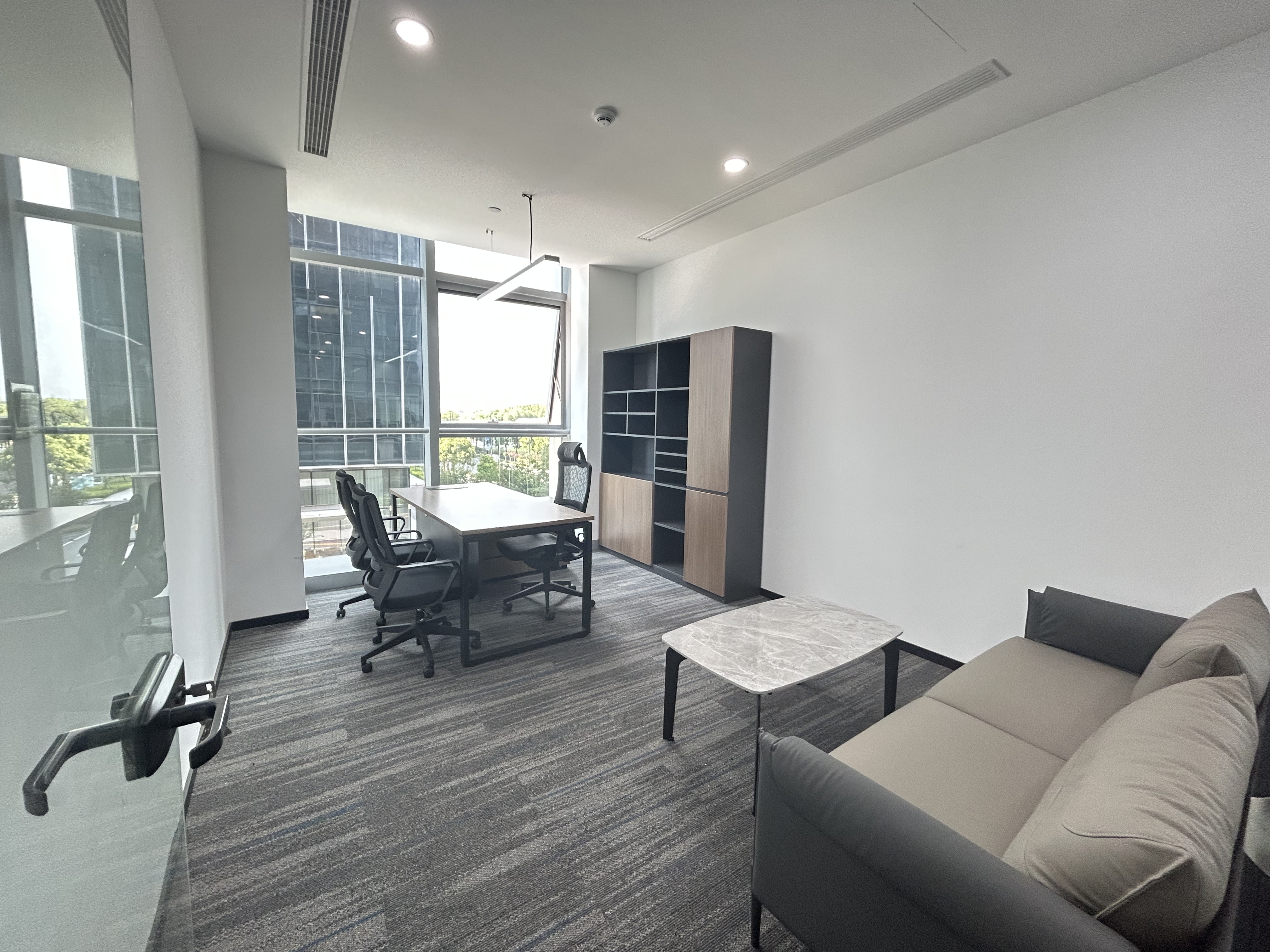 金虹桥龙湖虹桥天街400平米写字楼出租