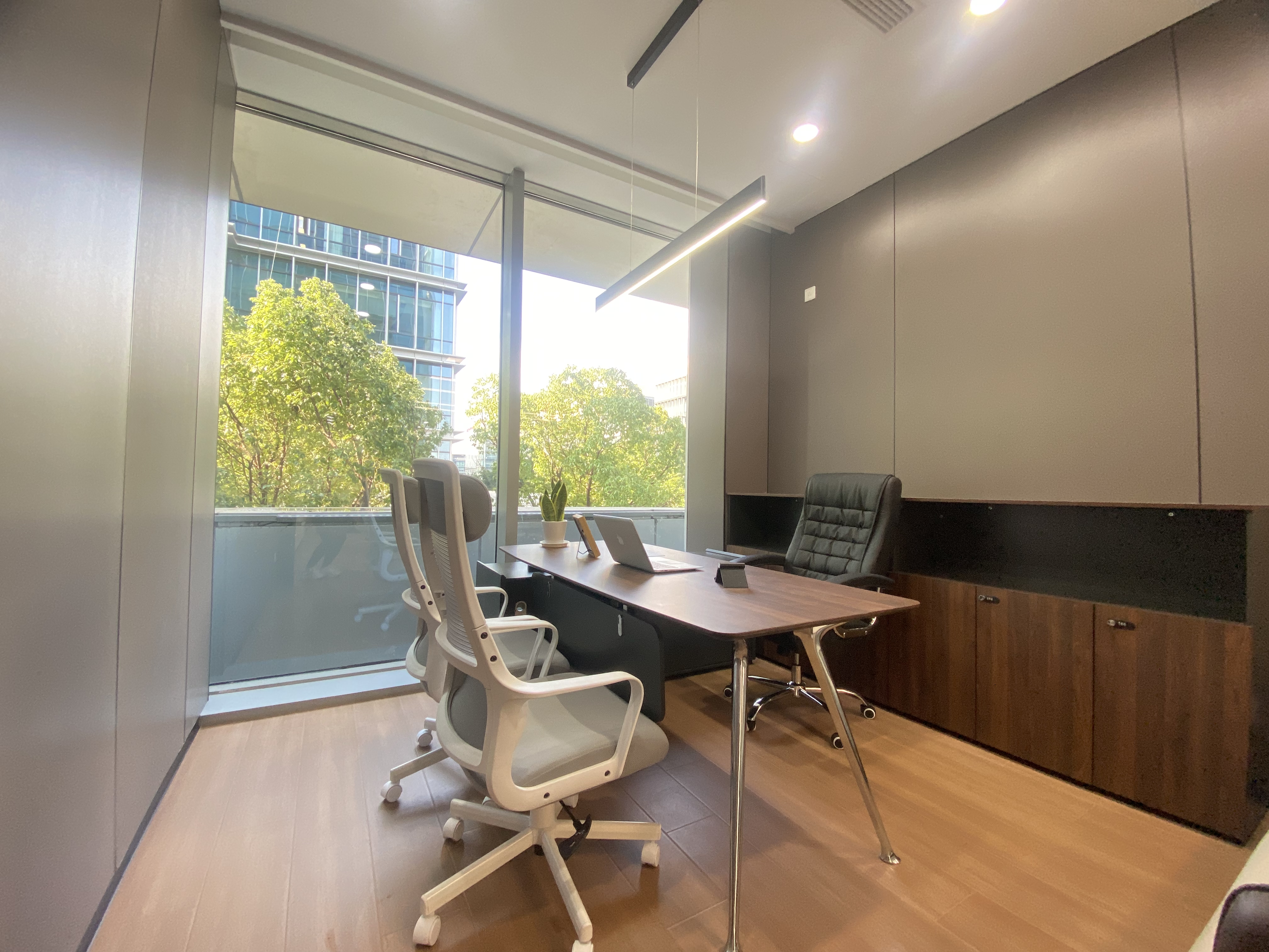 金虹桥龙湖虹桥天街300平米写字楼出租