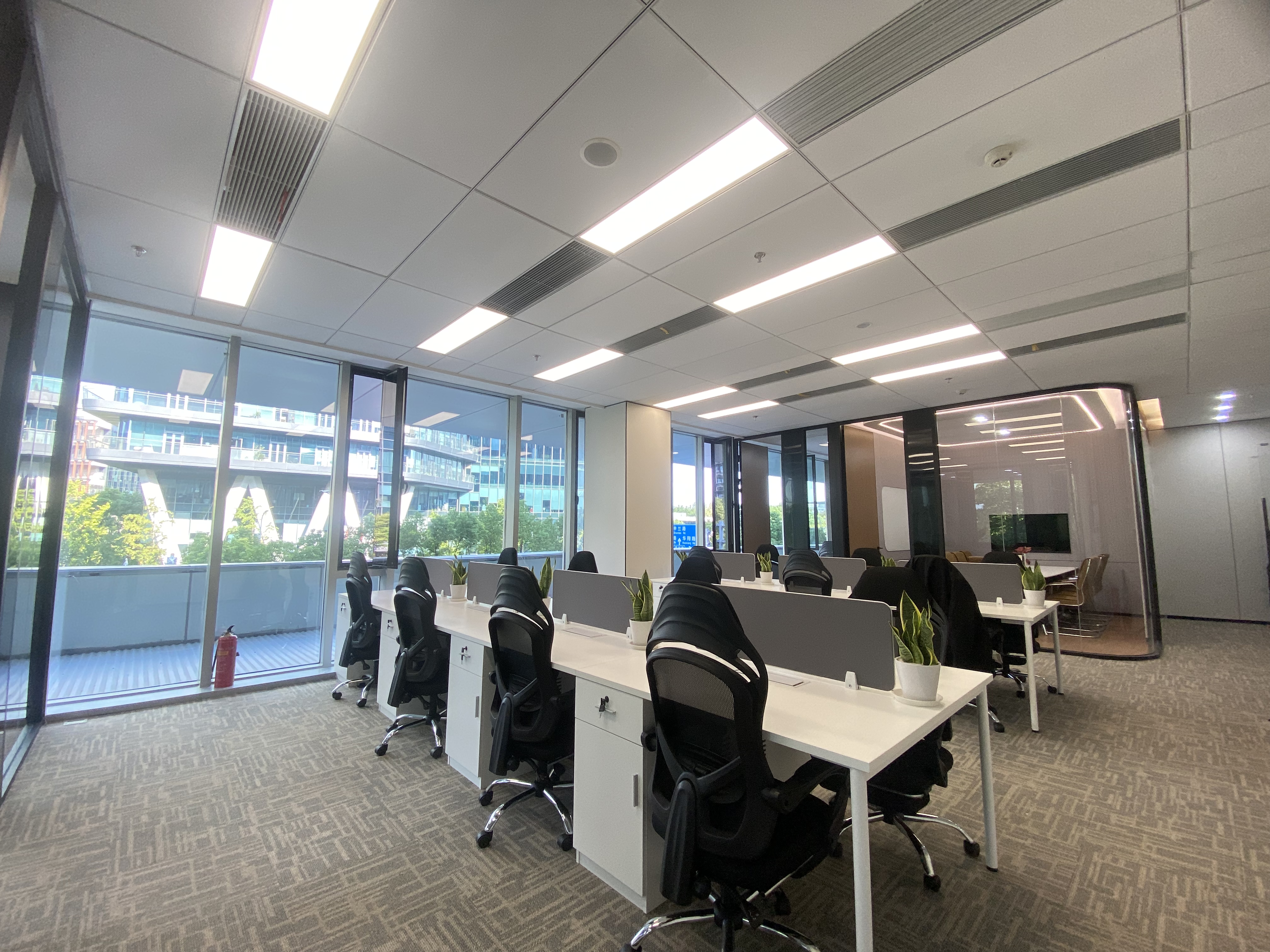 金虹桥龙湖虹桥天街300平米写字楼出租