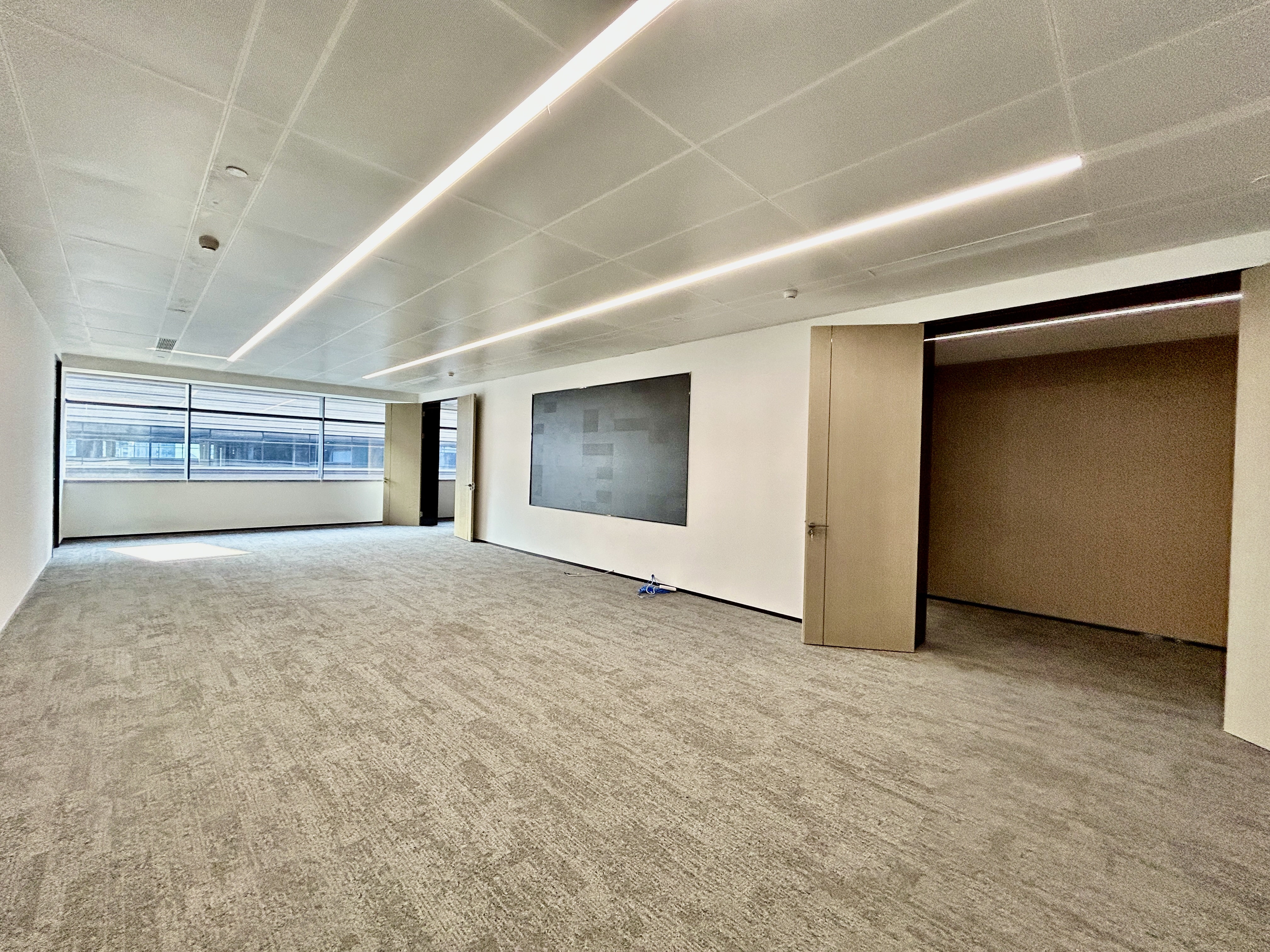 金虹桥龙湖虹桥天街600平米写字楼出租