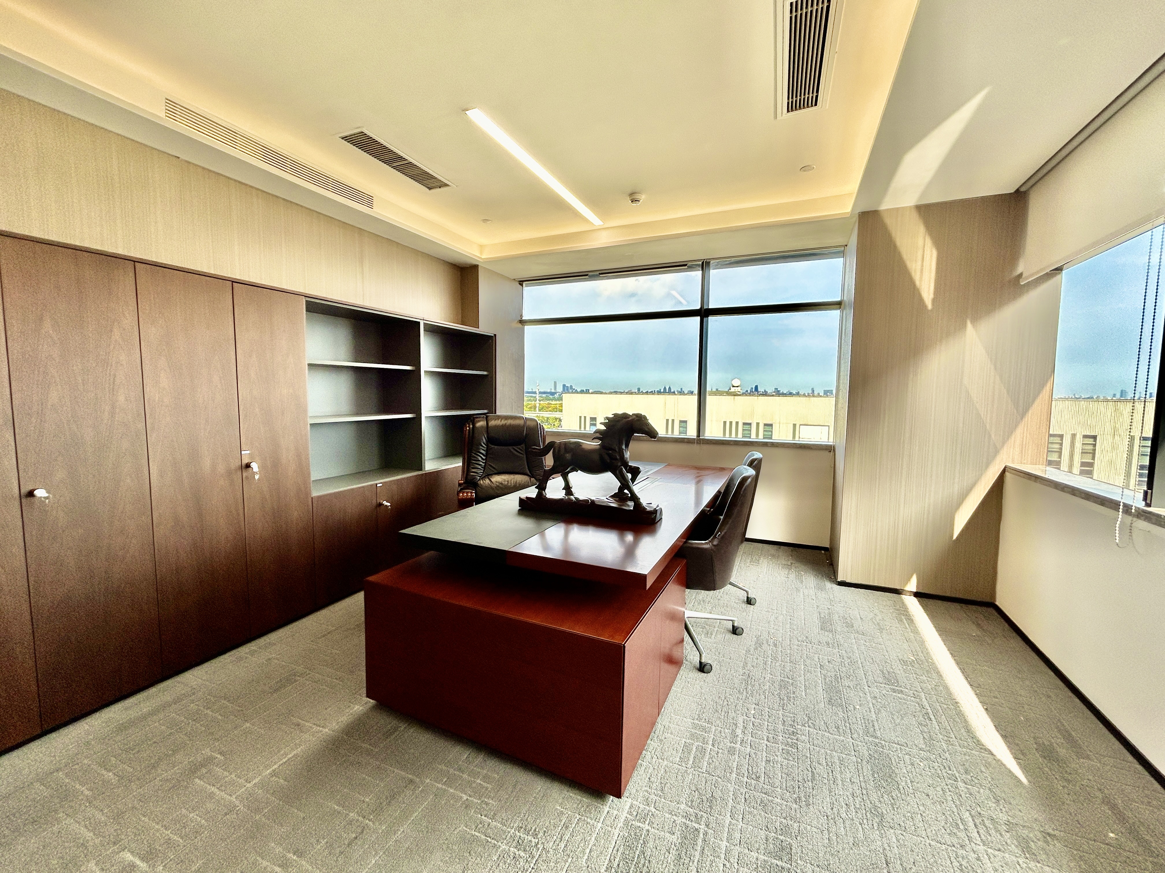 金虹桥龙湖虹桥天街600平米写字楼出租