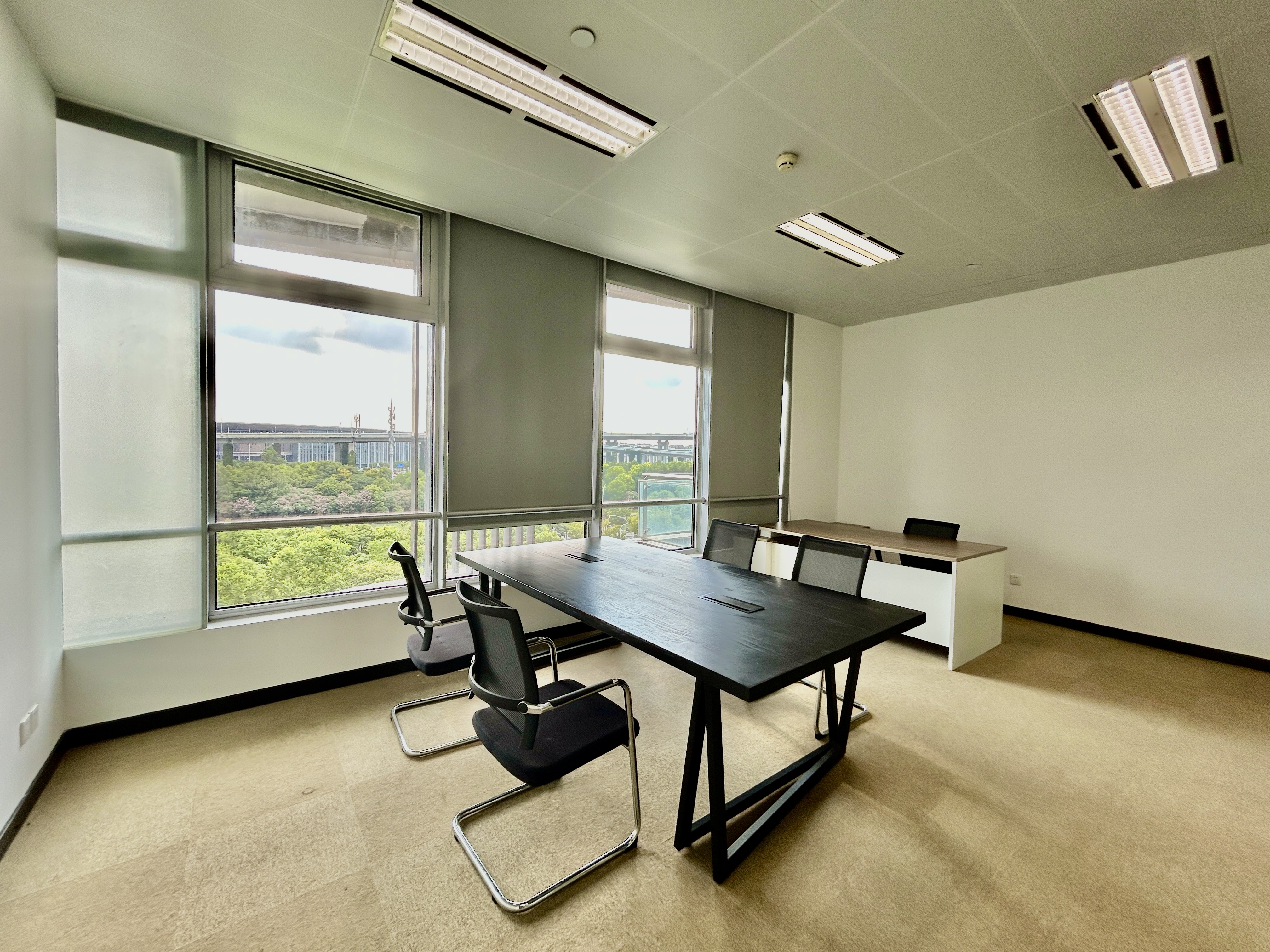 金虹桥龙湖虹桥天街500平米写字楼出租