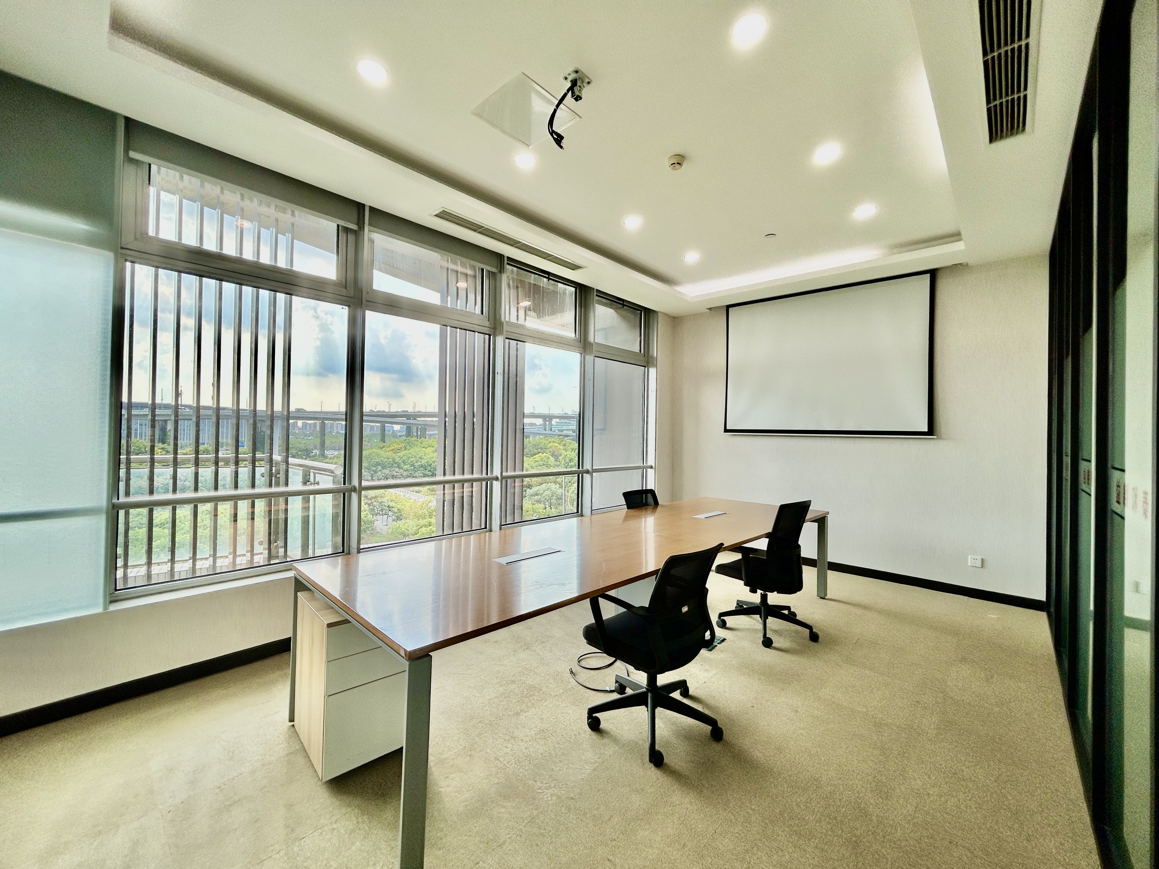 金虹桥龙湖虹桥天街500平米写字楼出租