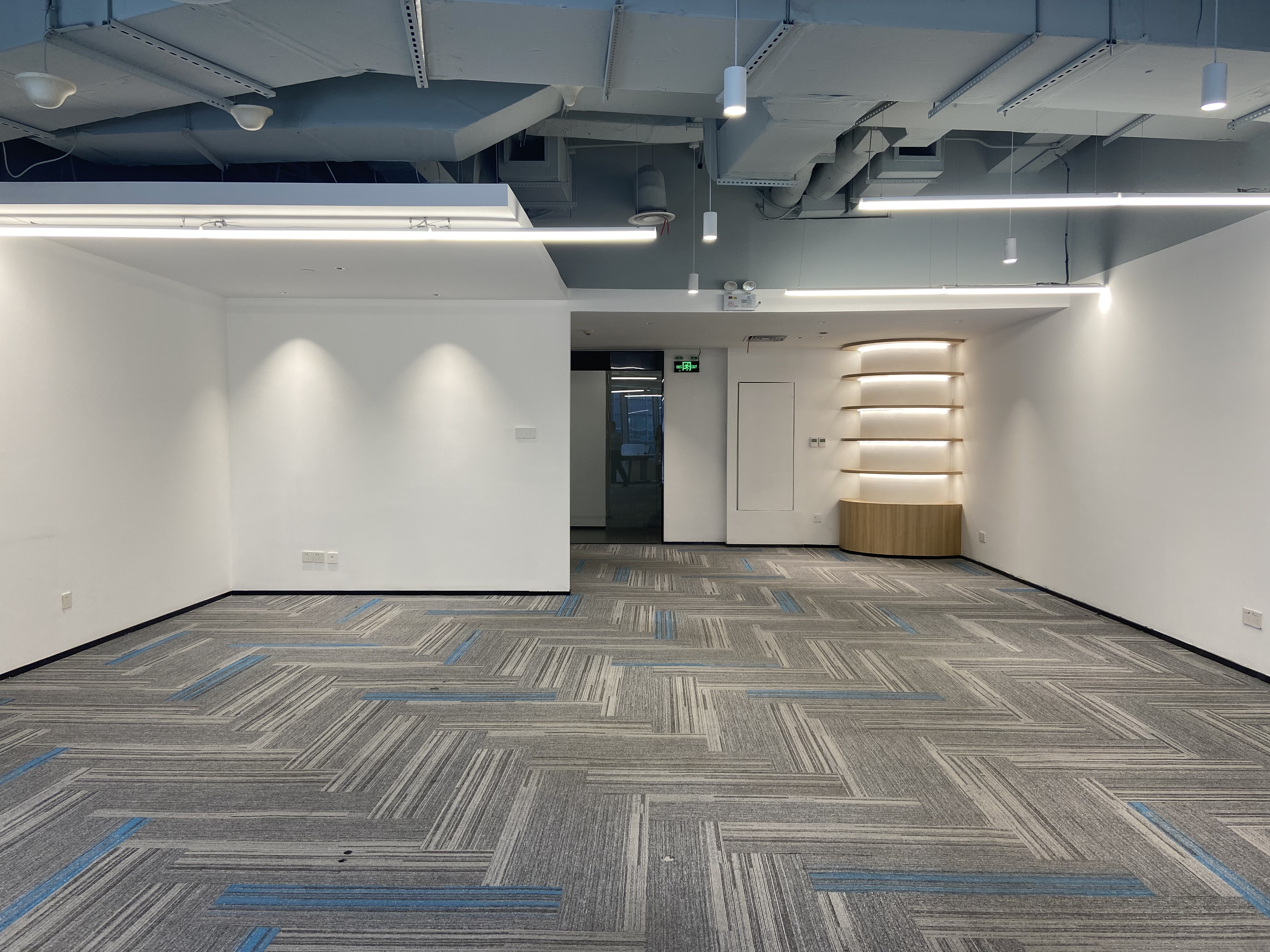 金虹桥龙湖虹桥天街400平米写字楼出租