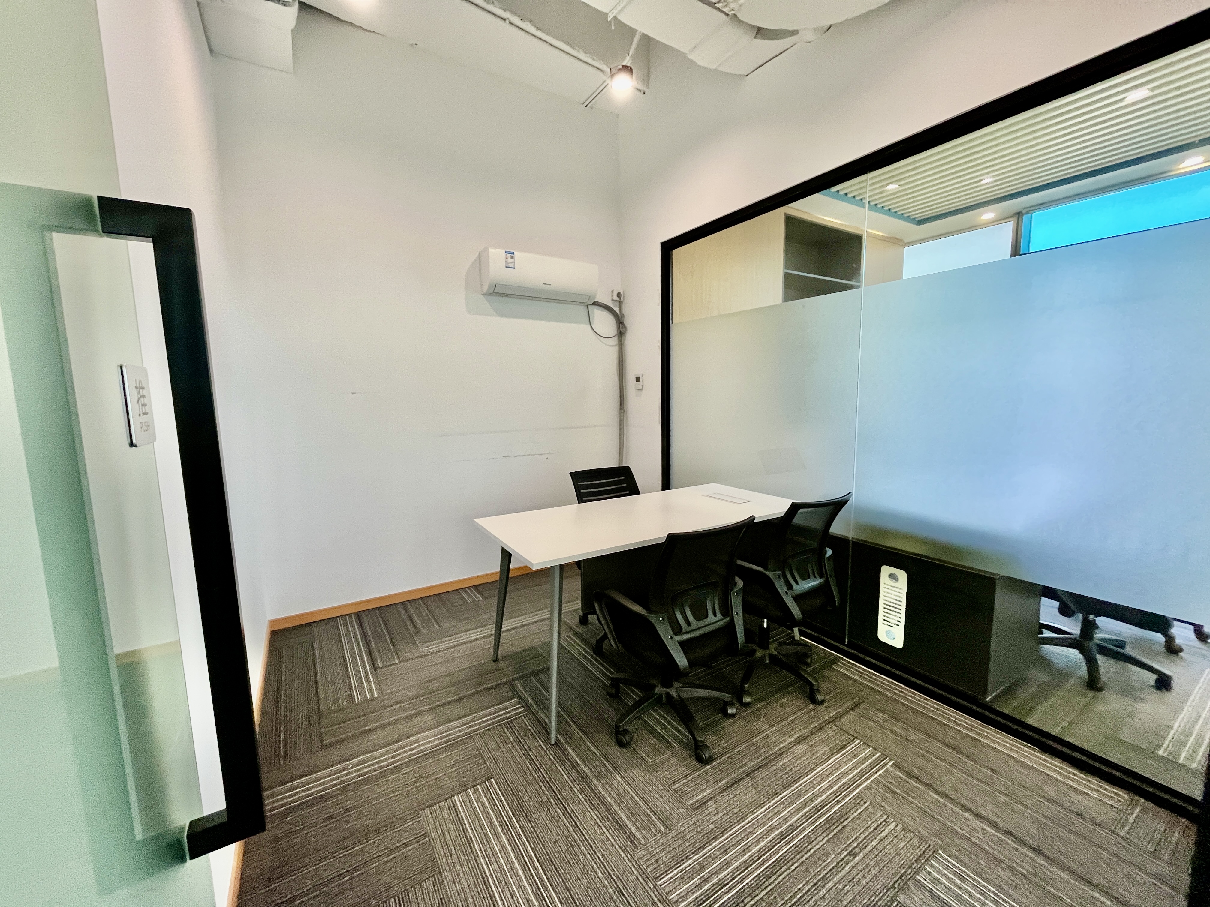 金虹桥龙湖虹桥天街300平米写字楼出租