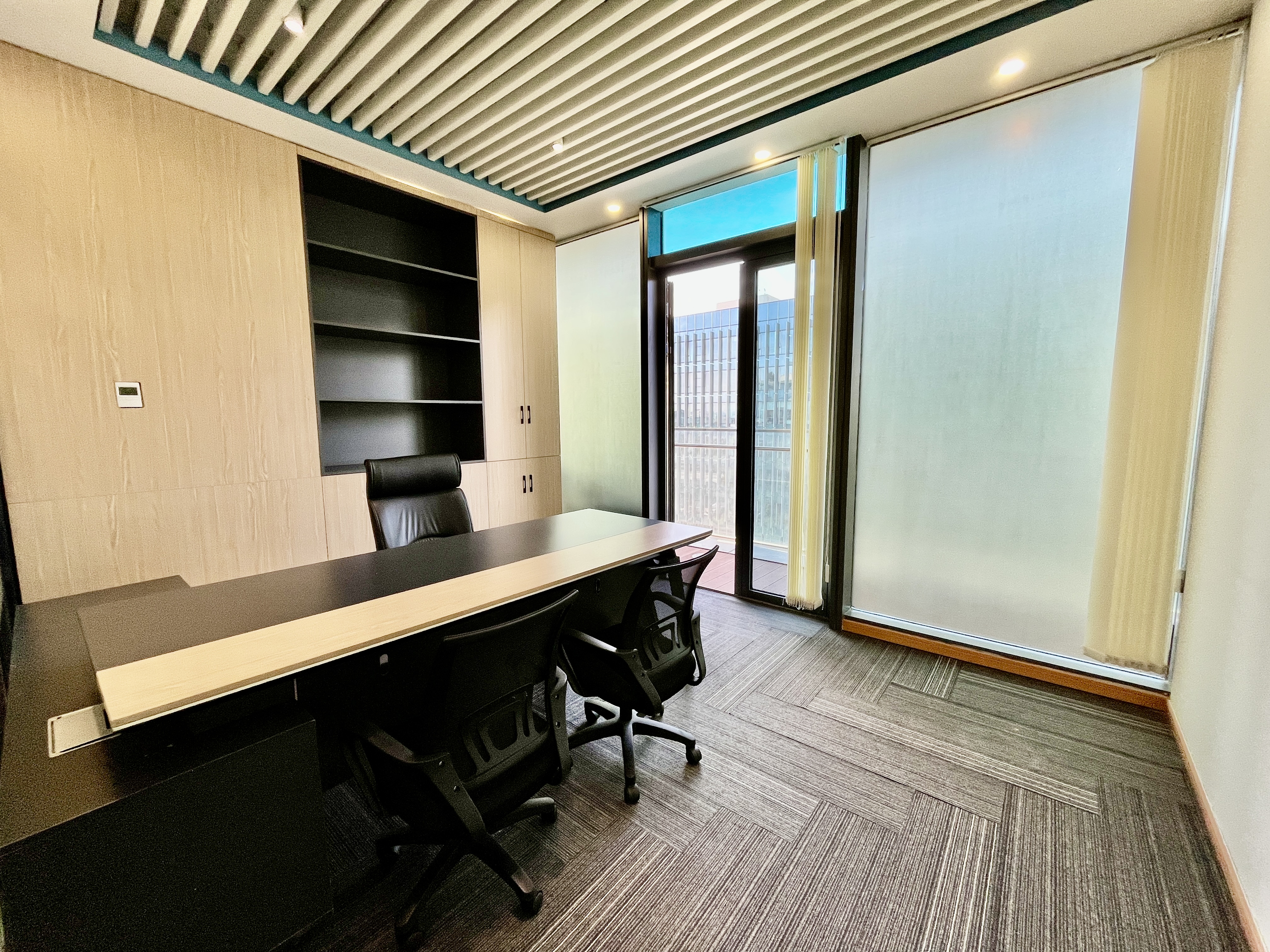 金虹桥龙湖虹桥天街300平米写字楼出租