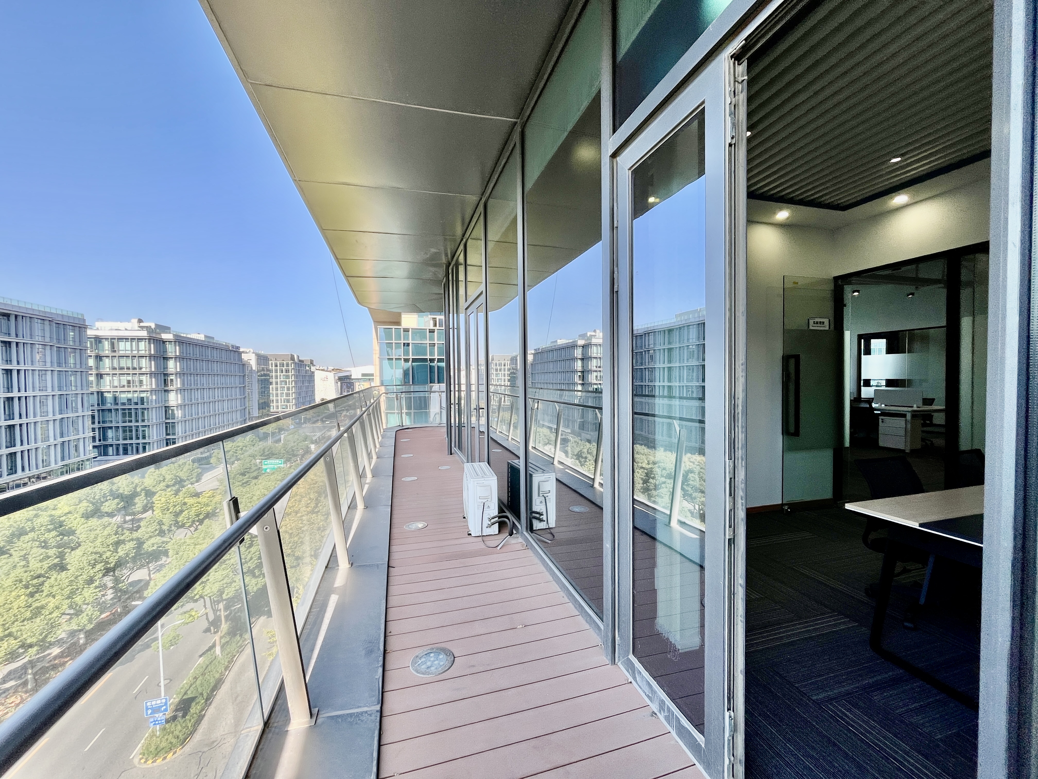 金虹桥龙湖虹桥天街300平米写字楼出租