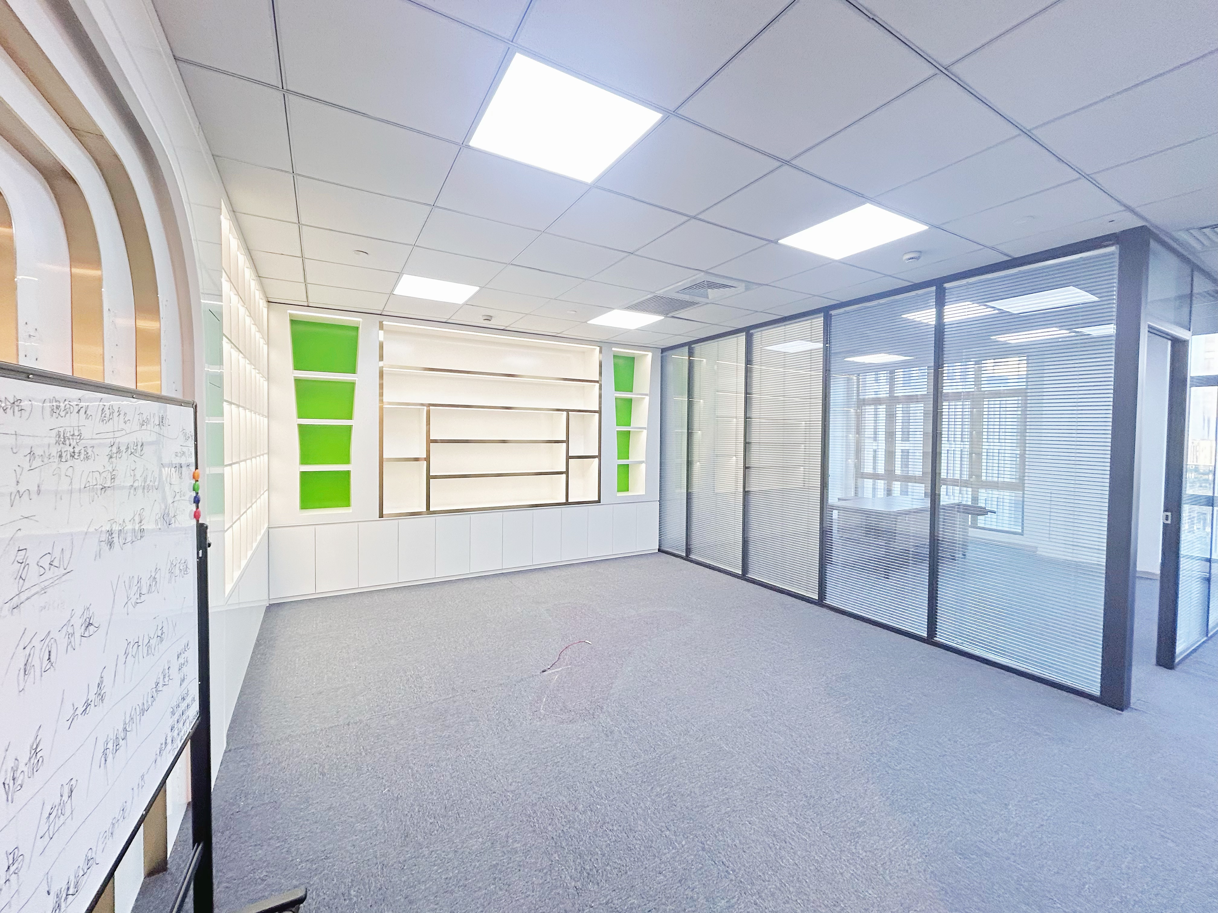 金虹桥龙湖虹桥天街260平米写字楼出租